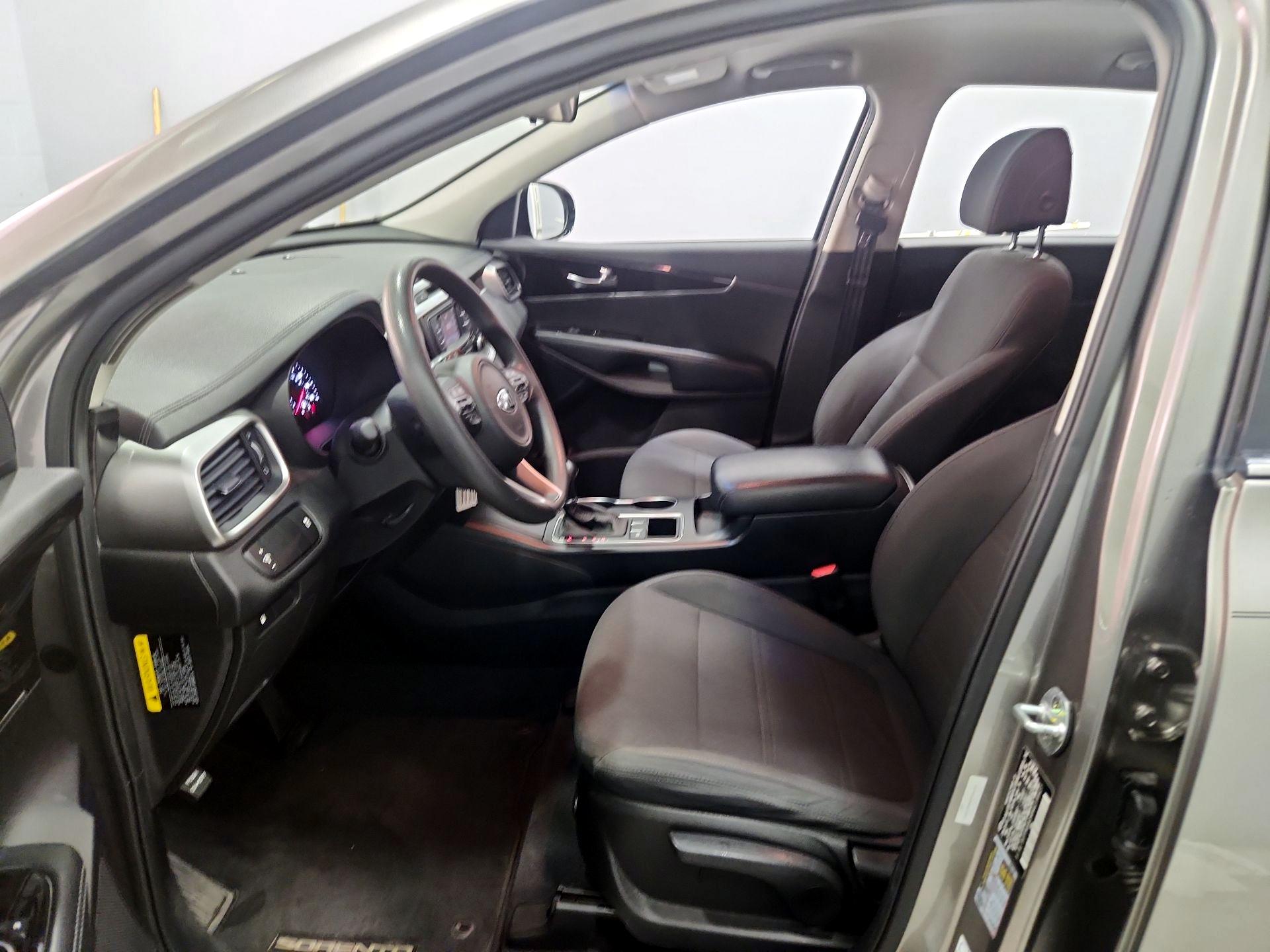 Thumbnail: 2017 Kia Sorento - 11