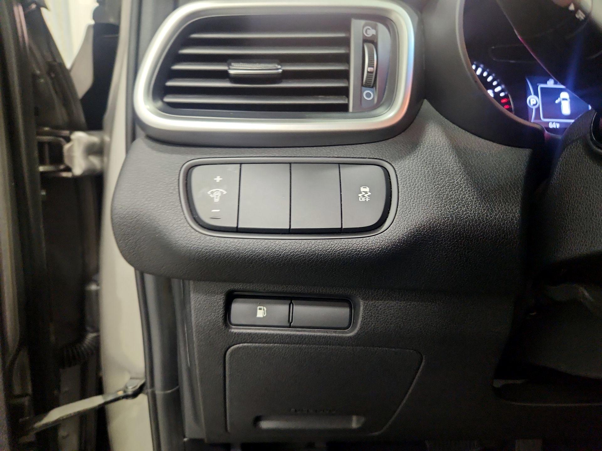 Thumbnail: 2017 Kia Sorento - 13