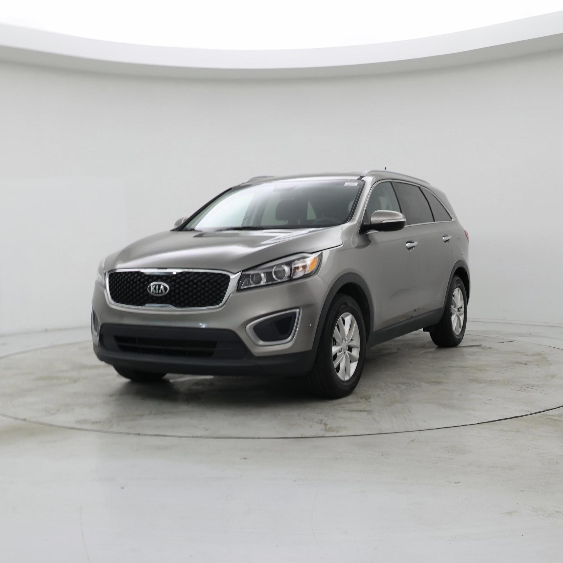 Thumbnail: 2017 Kia Sorento - 4