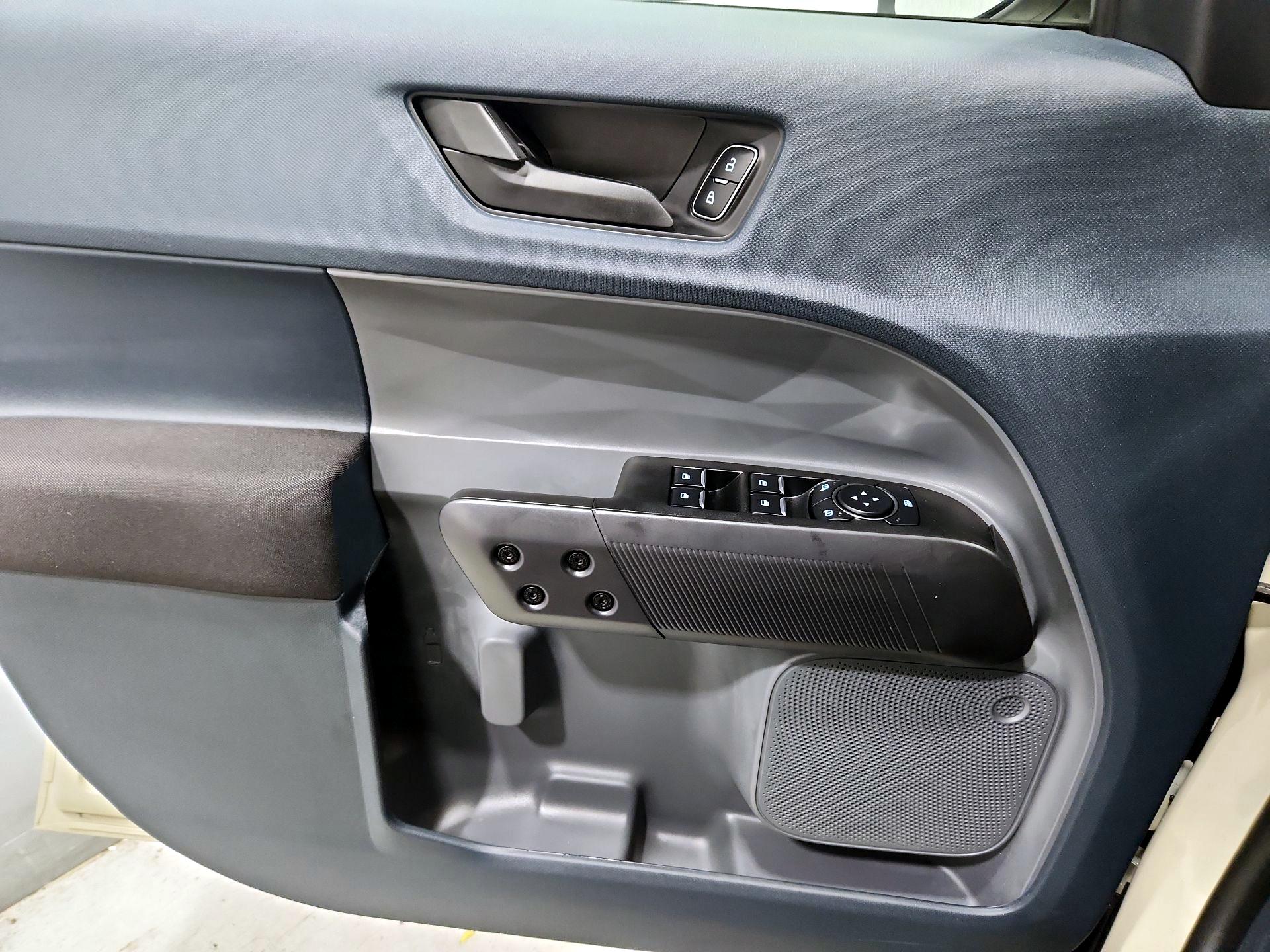 Thumbnail: 2025 Ford Maverick - 12