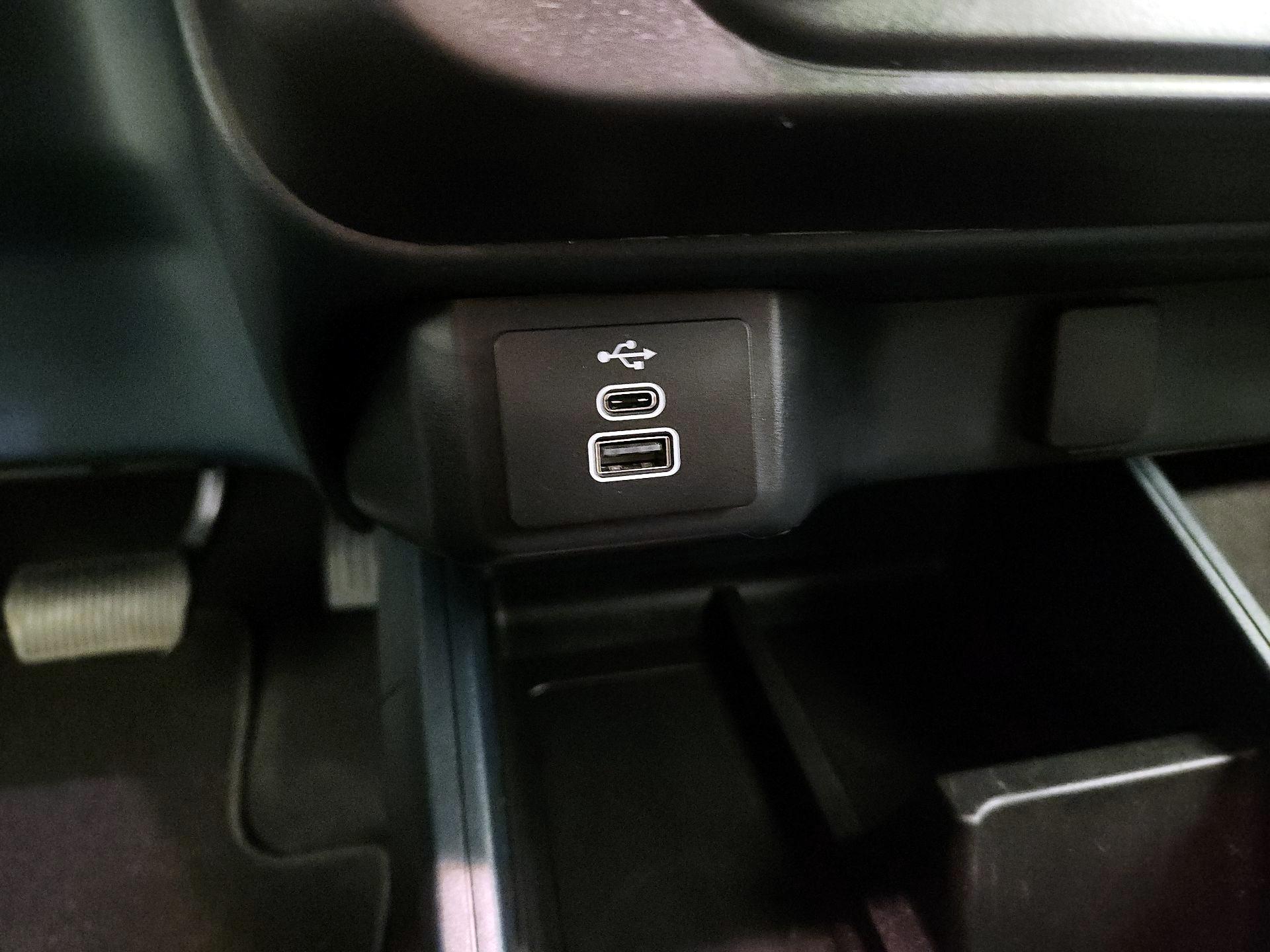 Thumbnail: 2025 Ford Maverick - 18