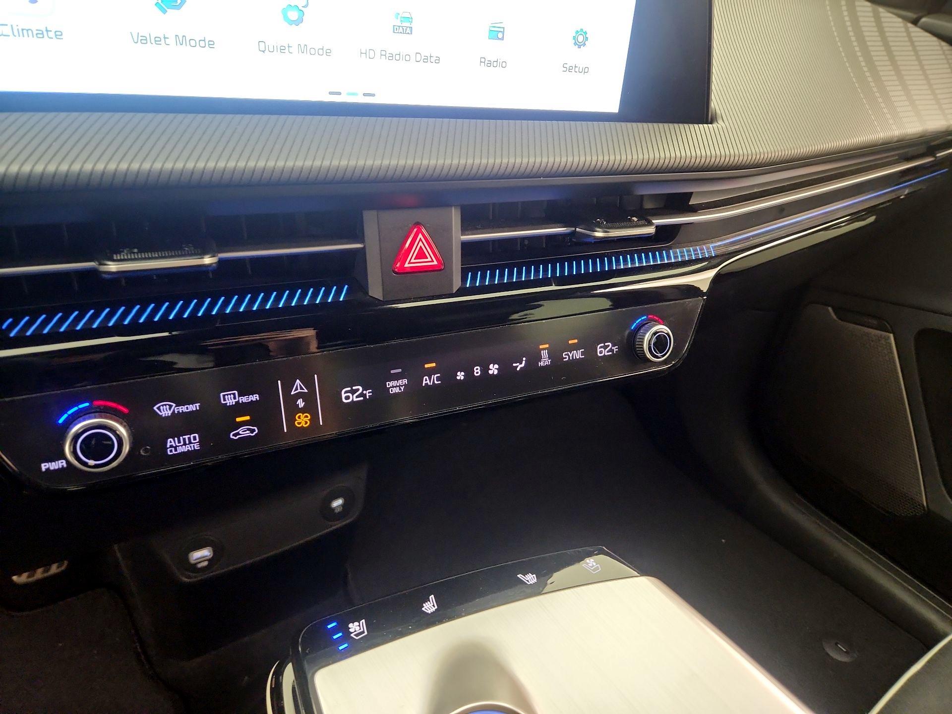 Thumbnail: 2023 Kia EV6 - 17