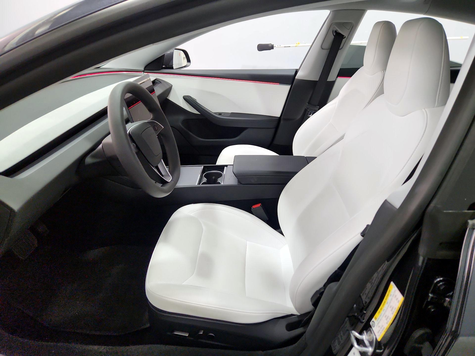 Thumbnail: 2025 Tesla Model 3 - 11