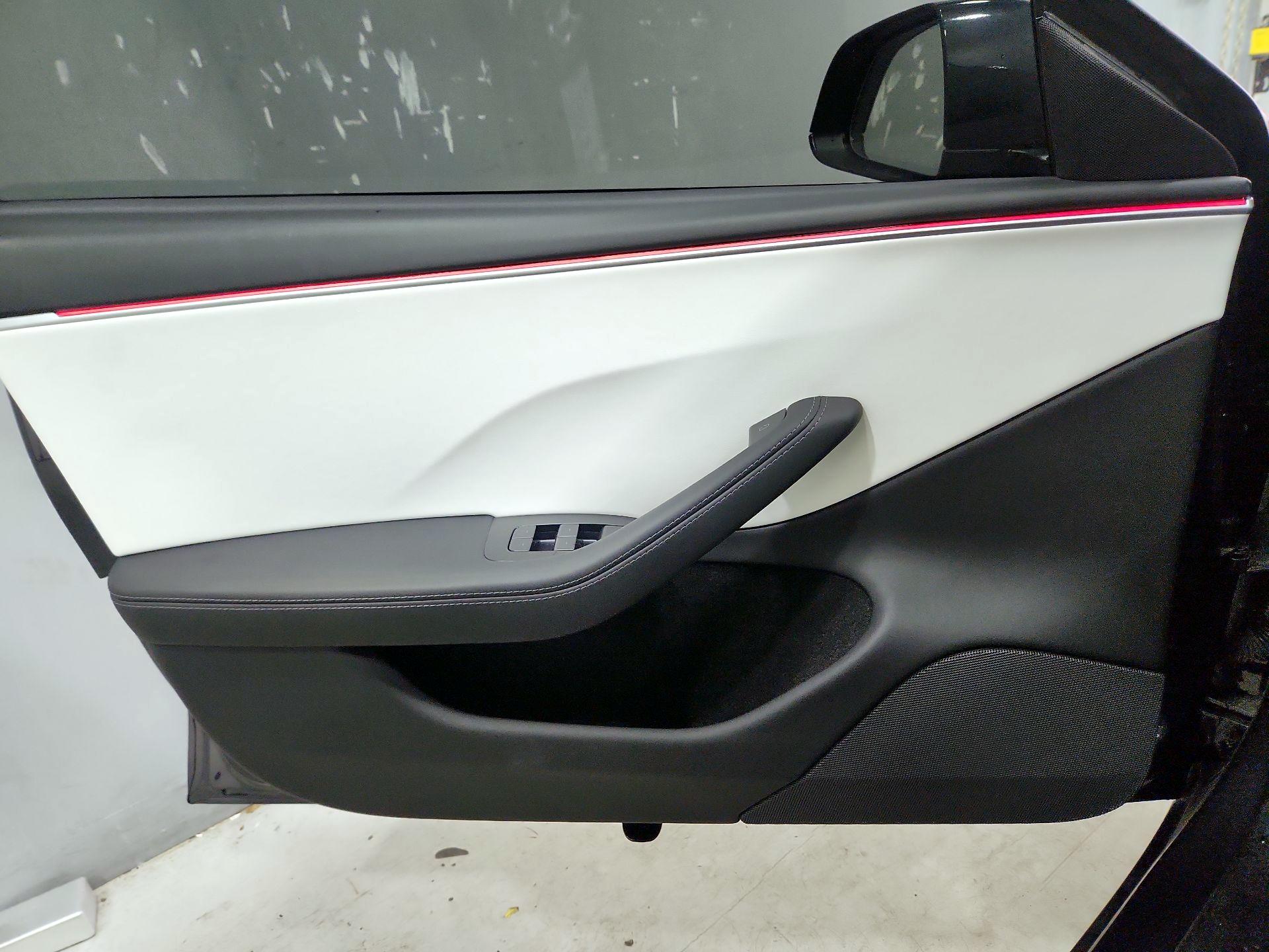 Thumbnail: 2025 Tesla Model 3 - 12