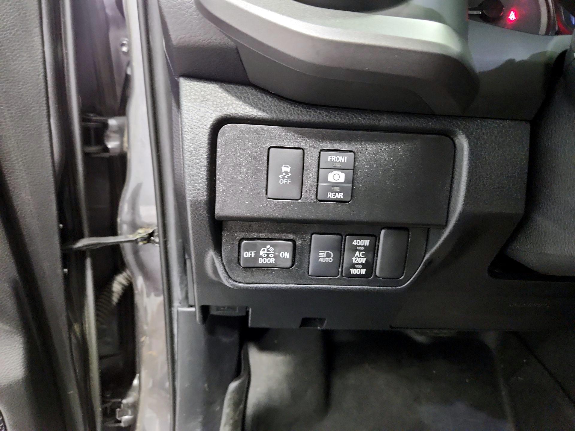 Thumbnail: 2021 Toyota Tacoma - 13