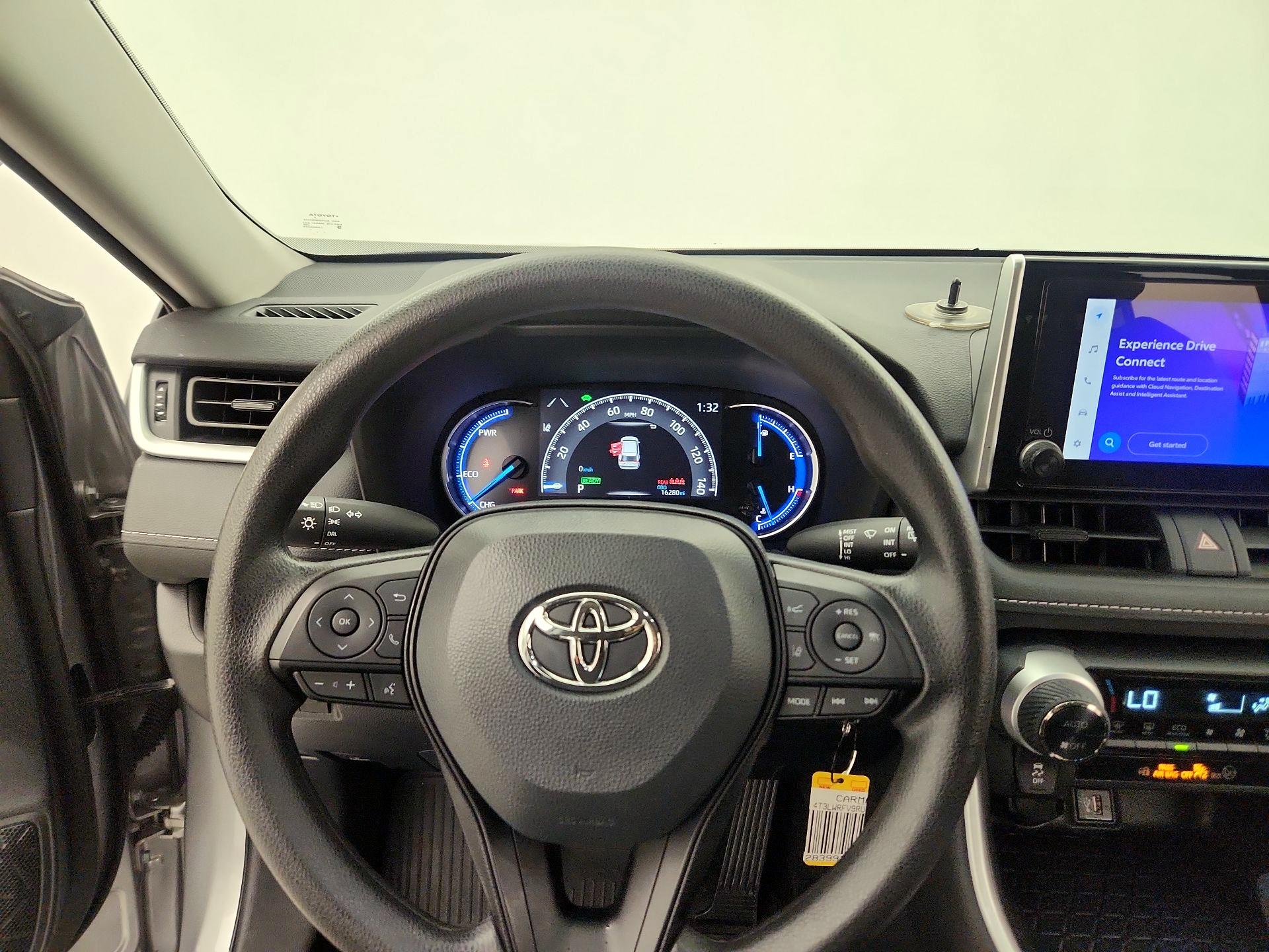 Thumbnail: 2024 Toyota RAV4 - 10