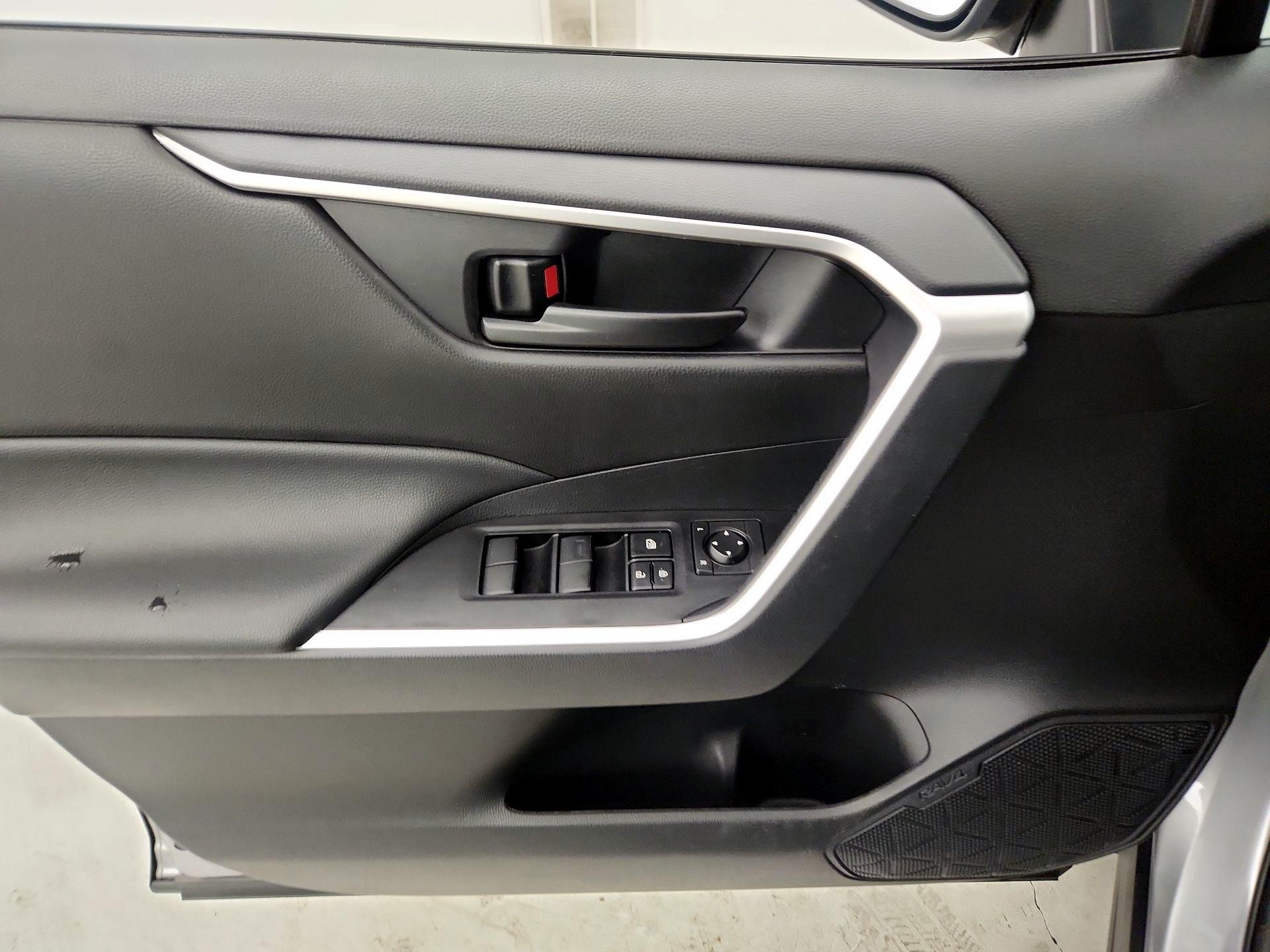 Thumbnail: 2024 Toyota RAV4 - 12