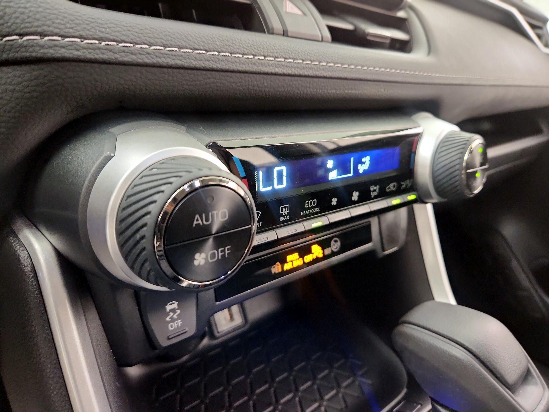 Thumbnail: 2024 Toyota RAV4 - 17