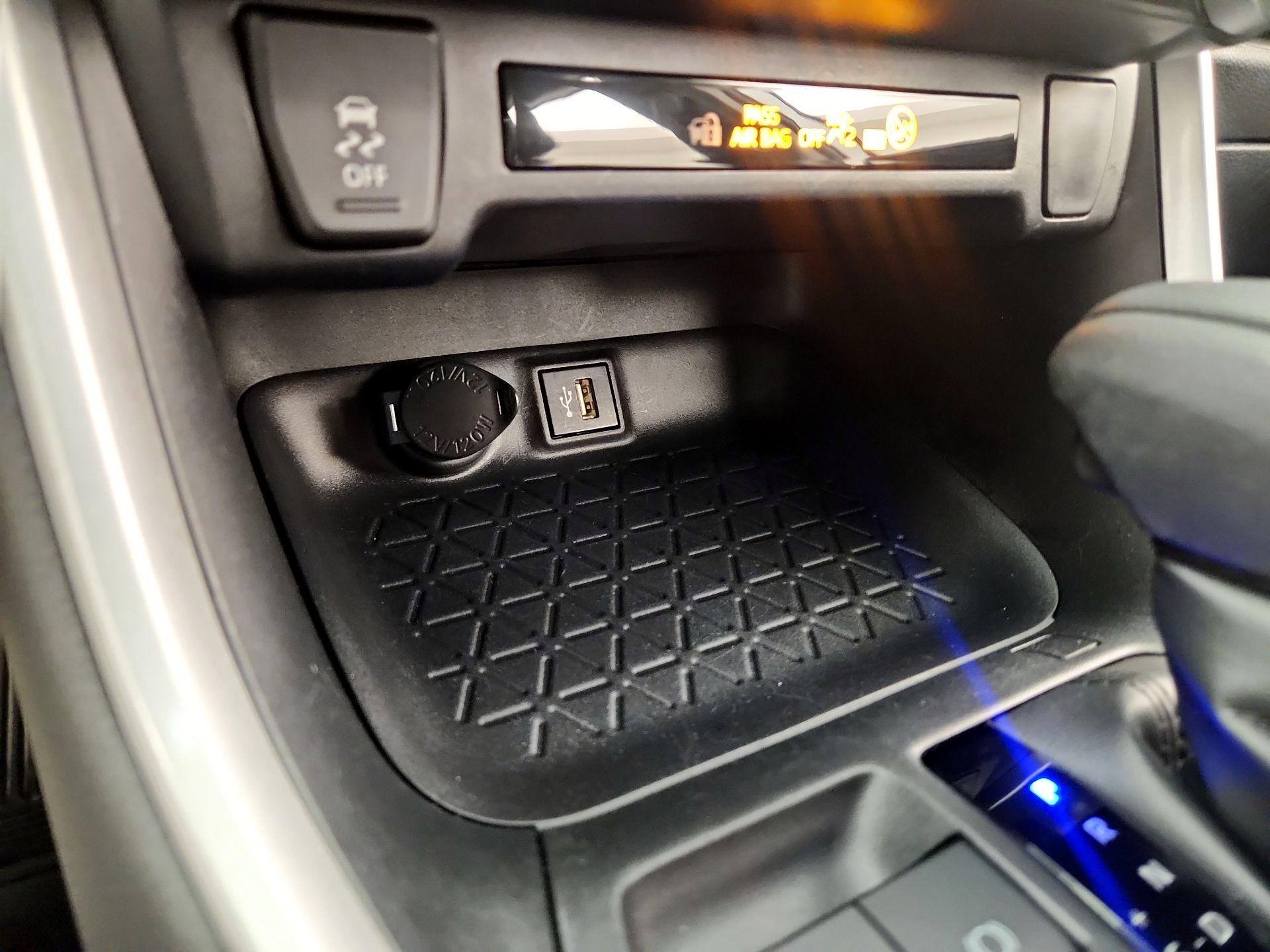 Thumbnail: 2024 Toyota RAV4 - 19