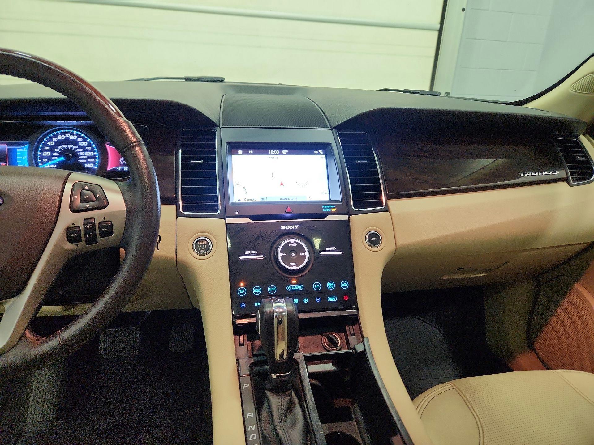 Thumbnail: 2016 Ford Taurus - 9