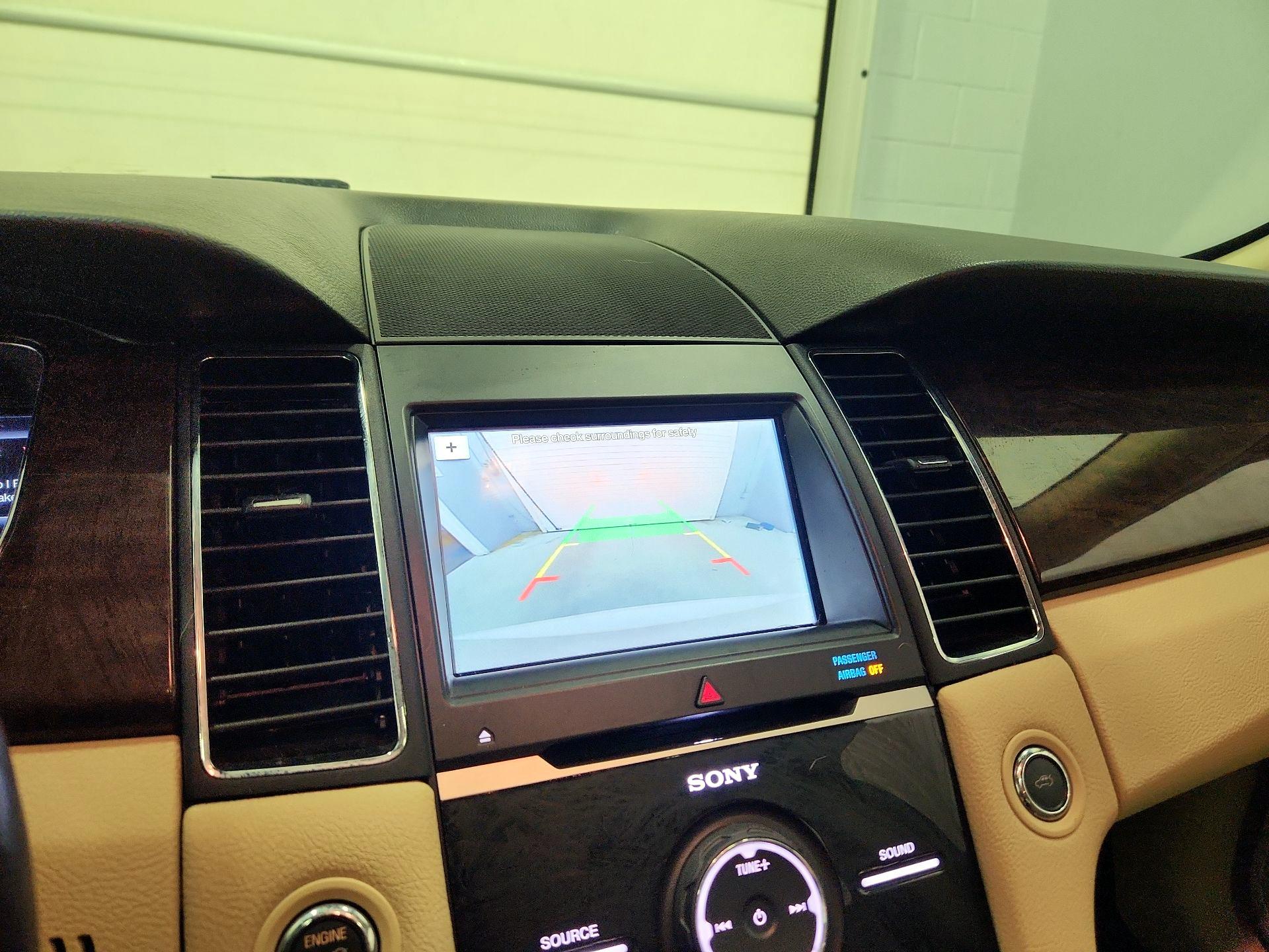 Thumbnail: 2016 Ford Taurus - 15