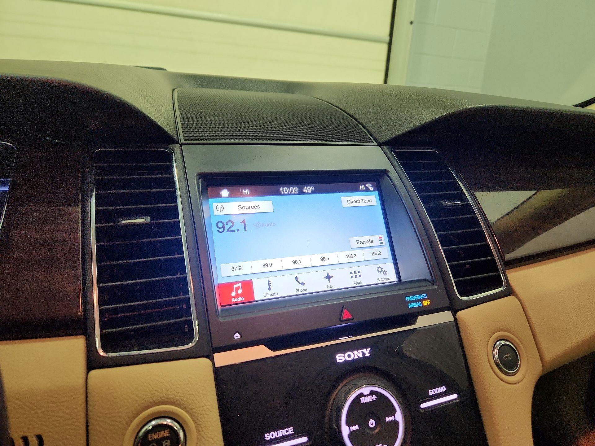 Thumbnail: 2016 Ford Taurus - 16