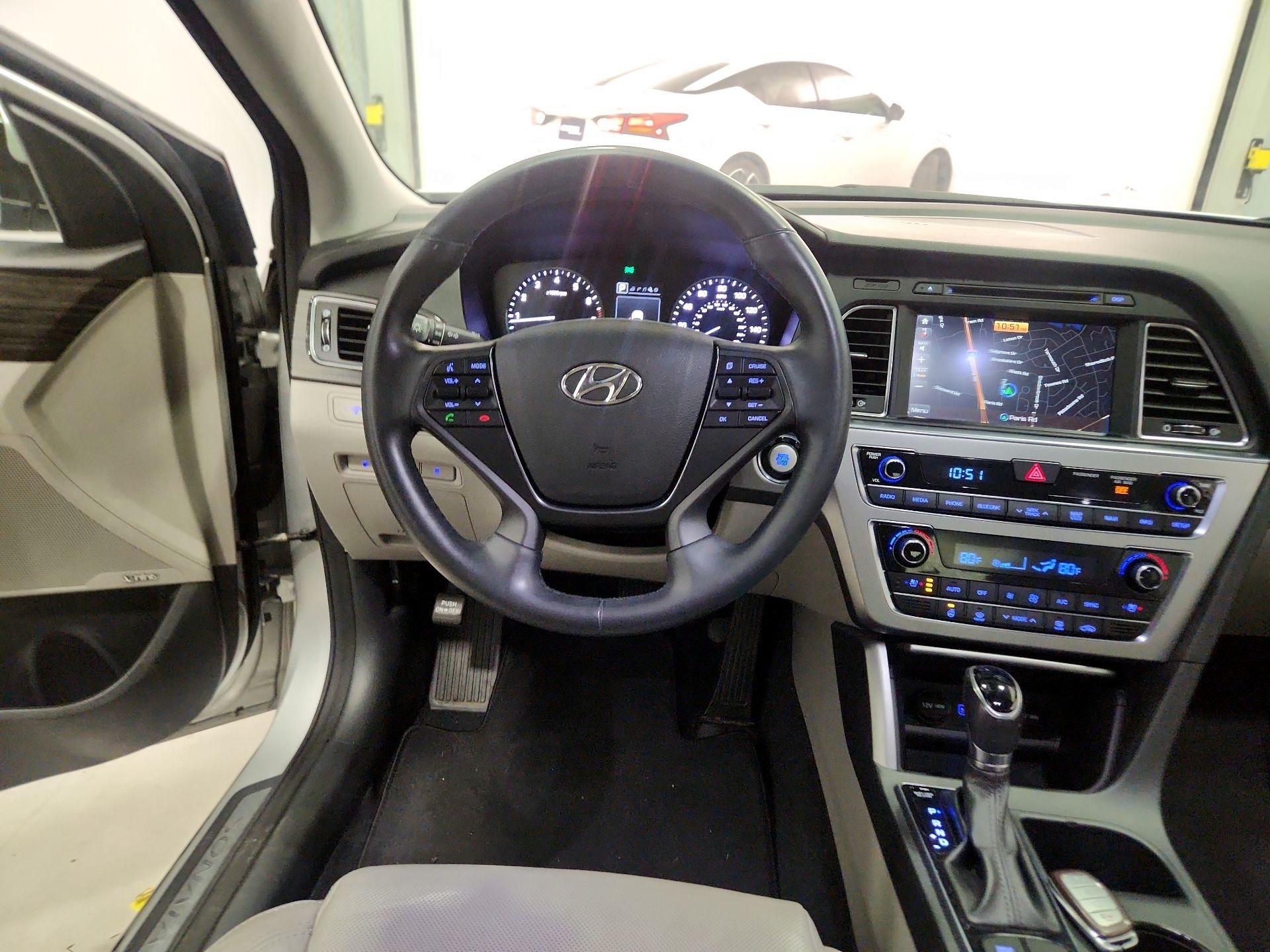 Thumbnail: 2015 Hyundai Sonata - 10