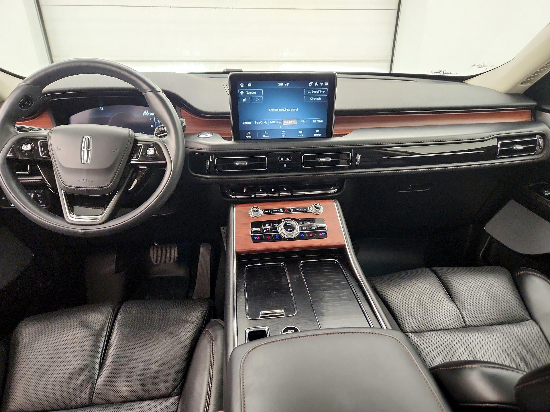 Thumbnail: 2021 Lincoln Aviator - 9