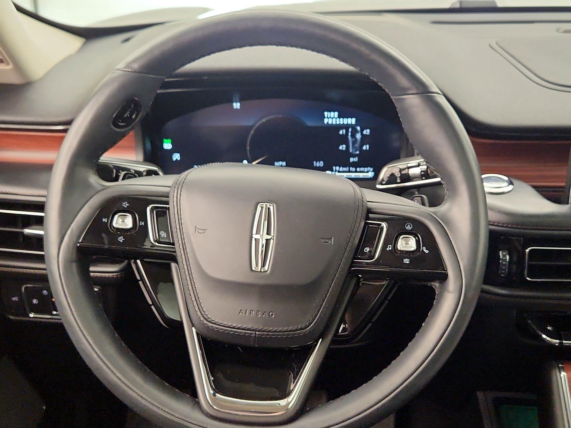 Thumbnail: 2021 Lincoln Aviator - 10