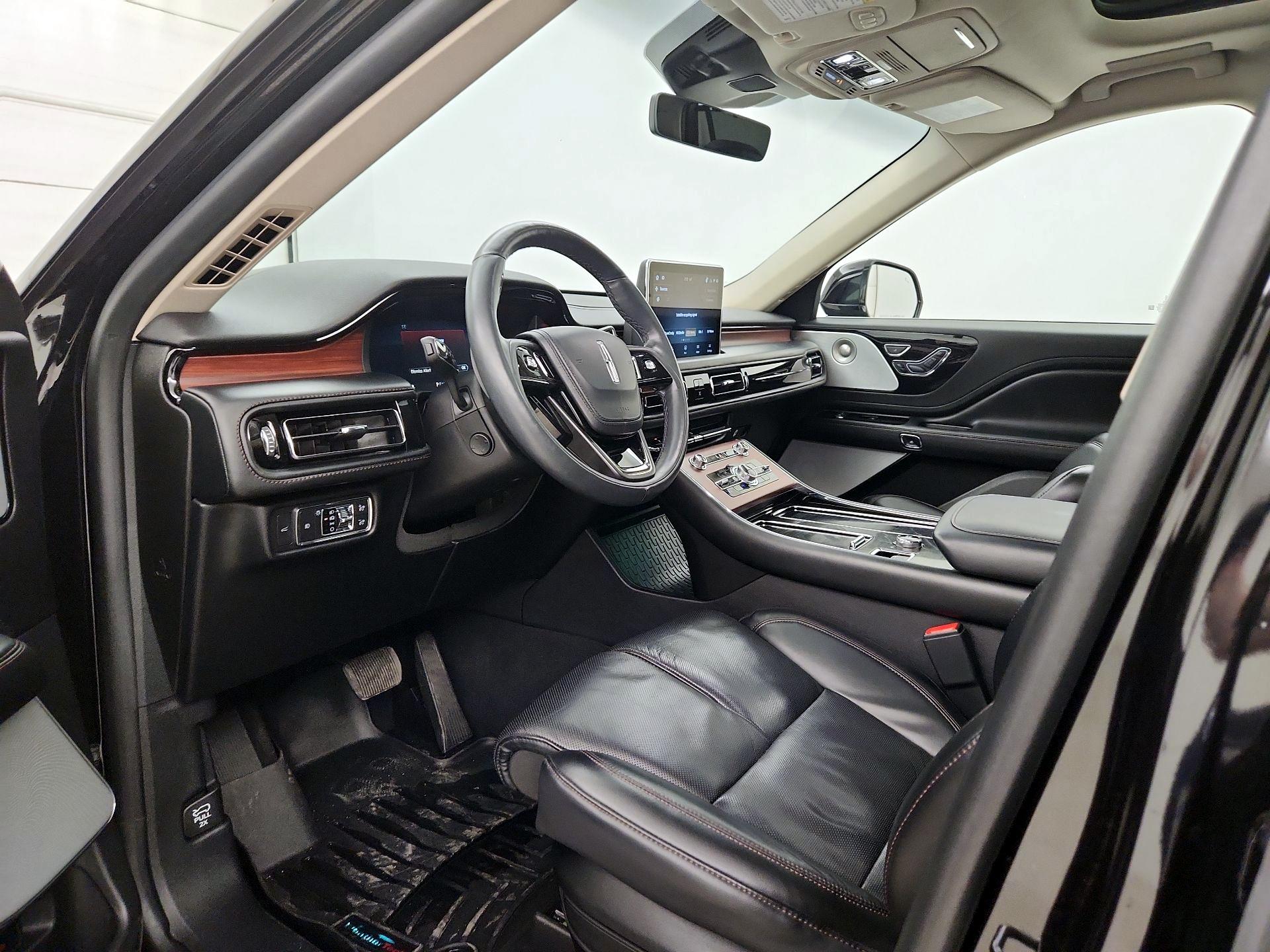 Thumbnail: 2021 Lincoln Aviator - 11