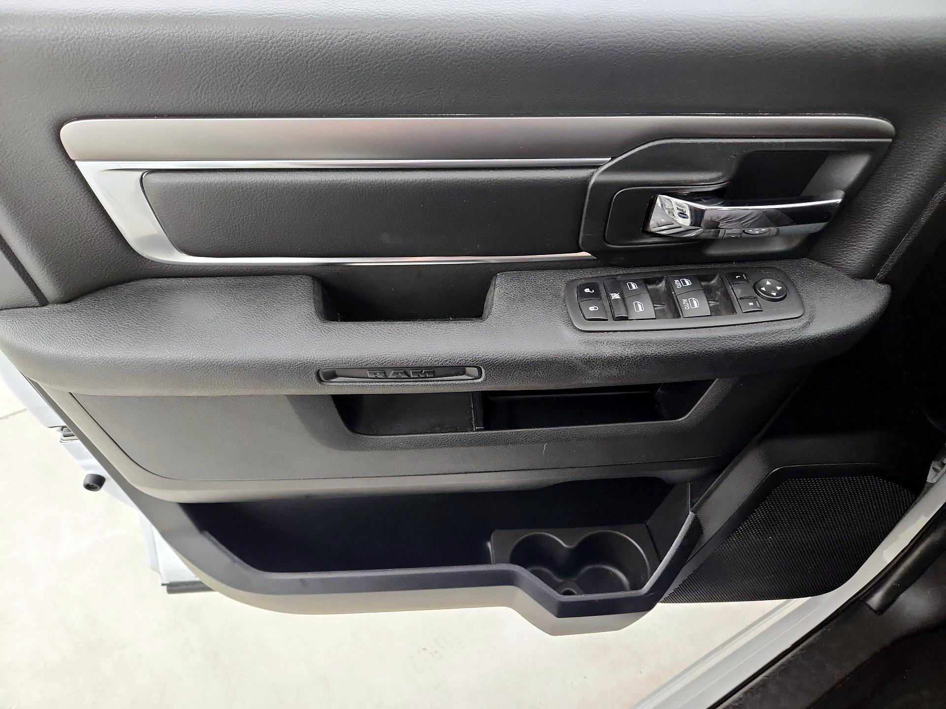Thumbnail: 2024 RAM 1500 Classic - 12