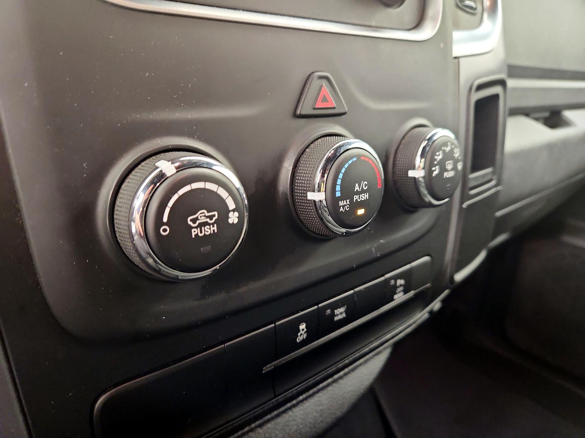 Thumbnail: 2024 RAM 1500 Classic - 16