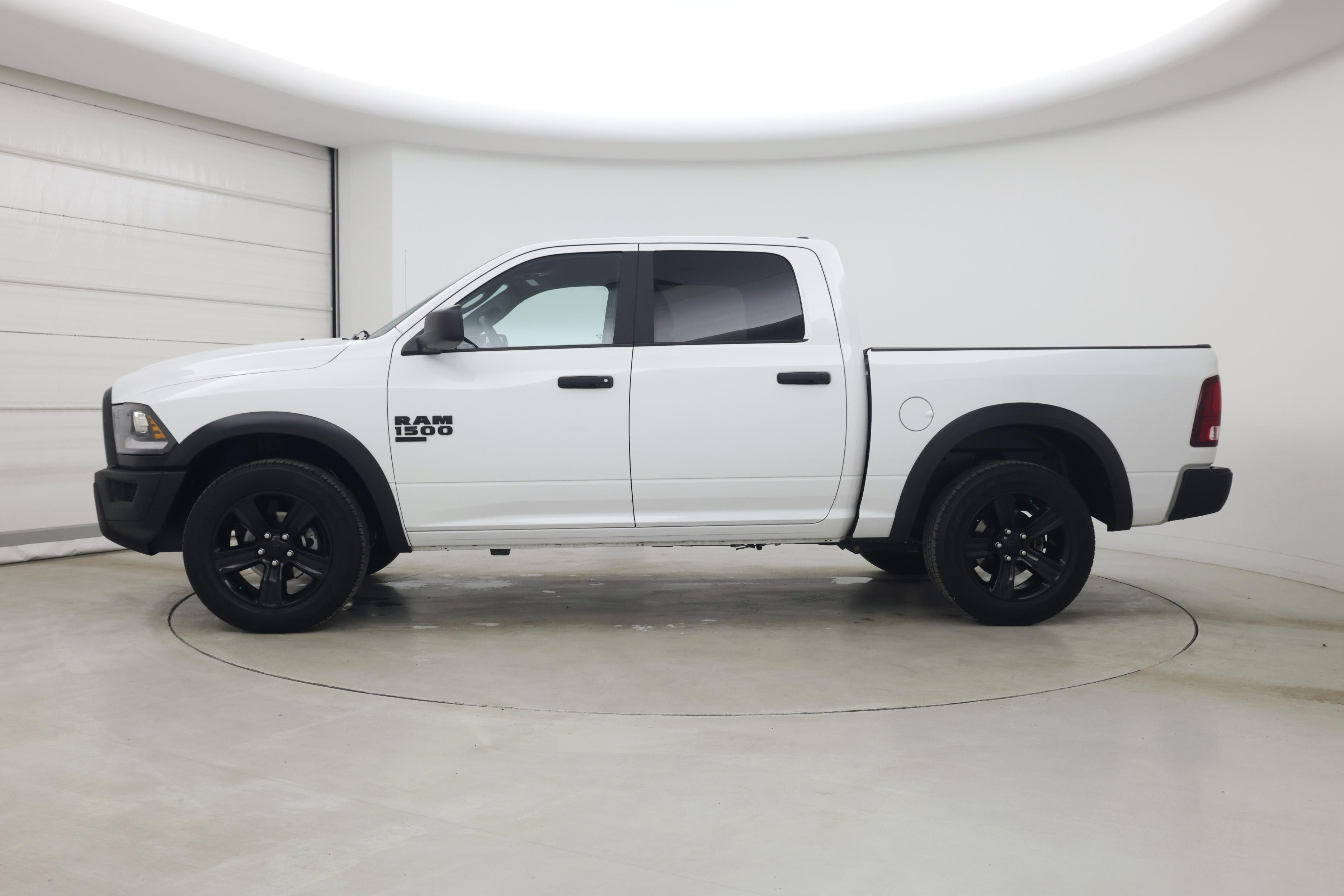 Thumbnail: 2024 RAM 1500 Classic - 3