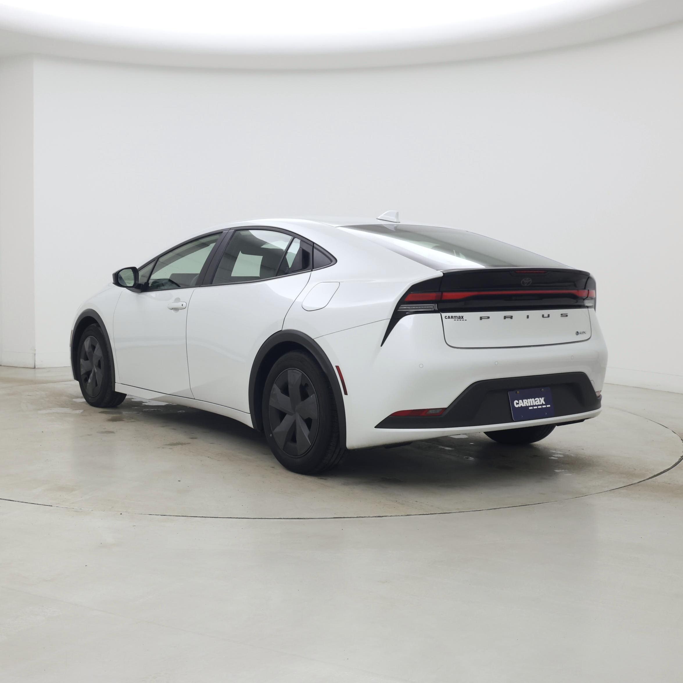 Thumbnail: 2025 Toyota Prius - 2