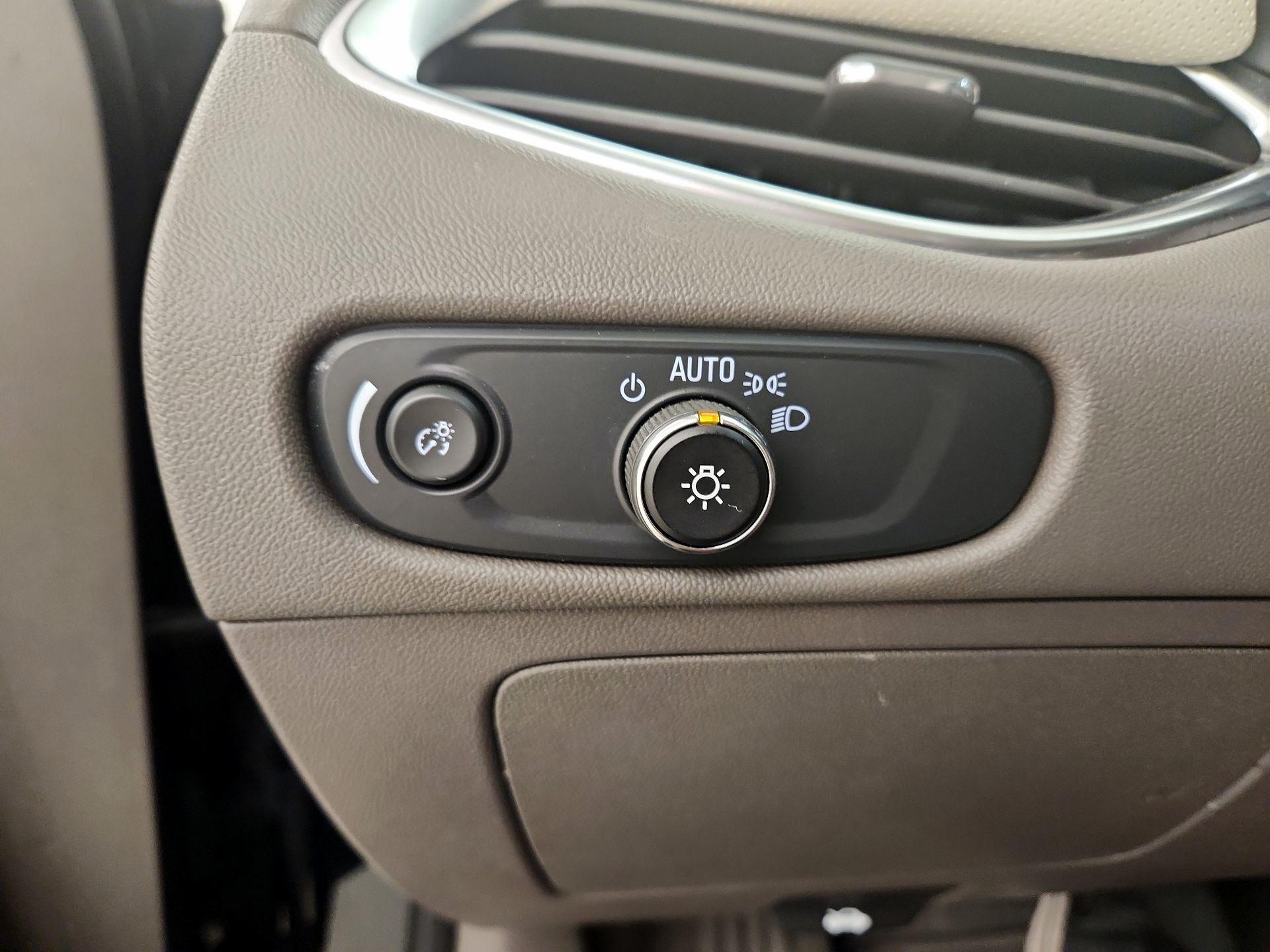 Thumbnail: 2024 Chevrolet Malibu - 13