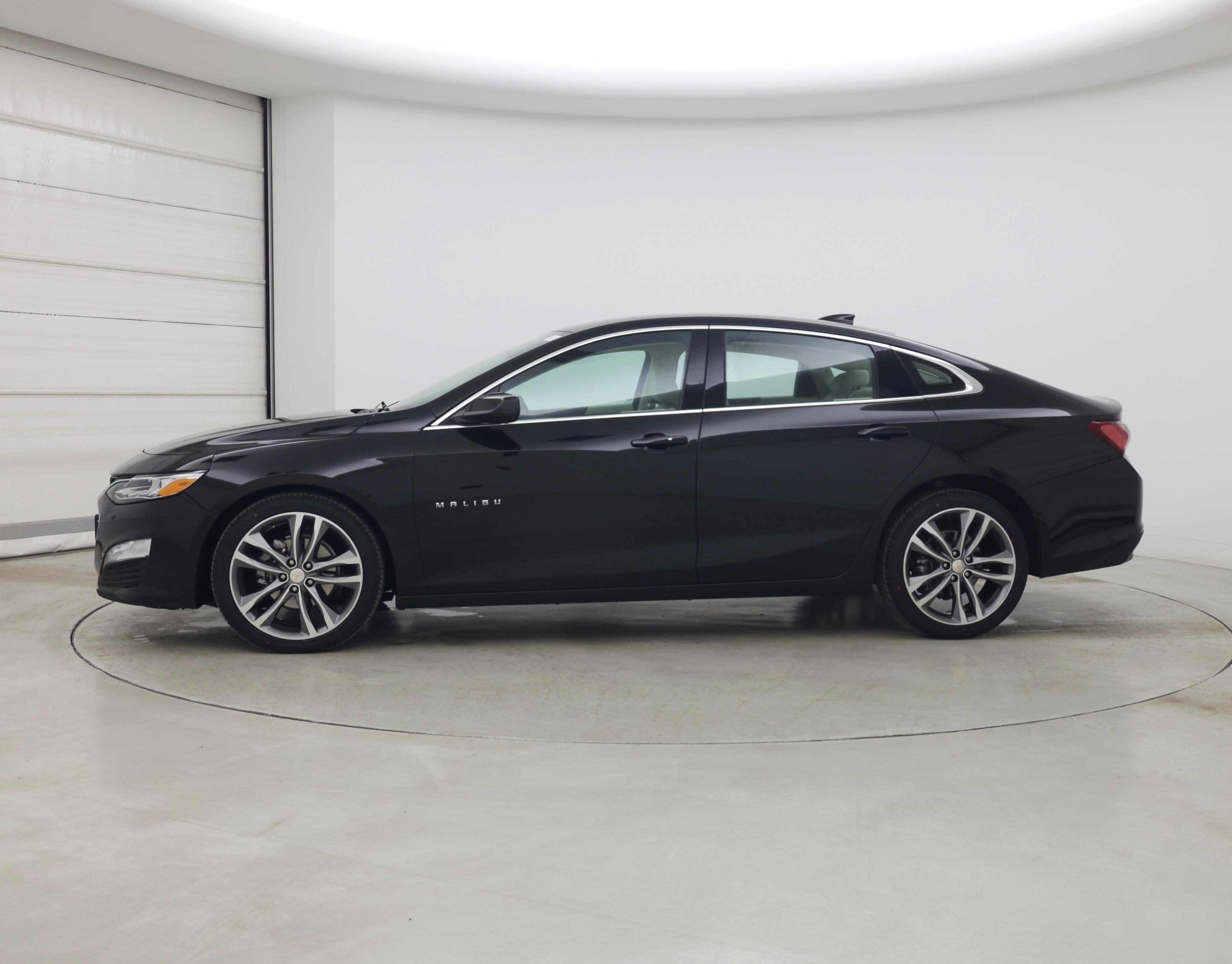 Thumbnail: 2024 Chevrolet Malibu - 3