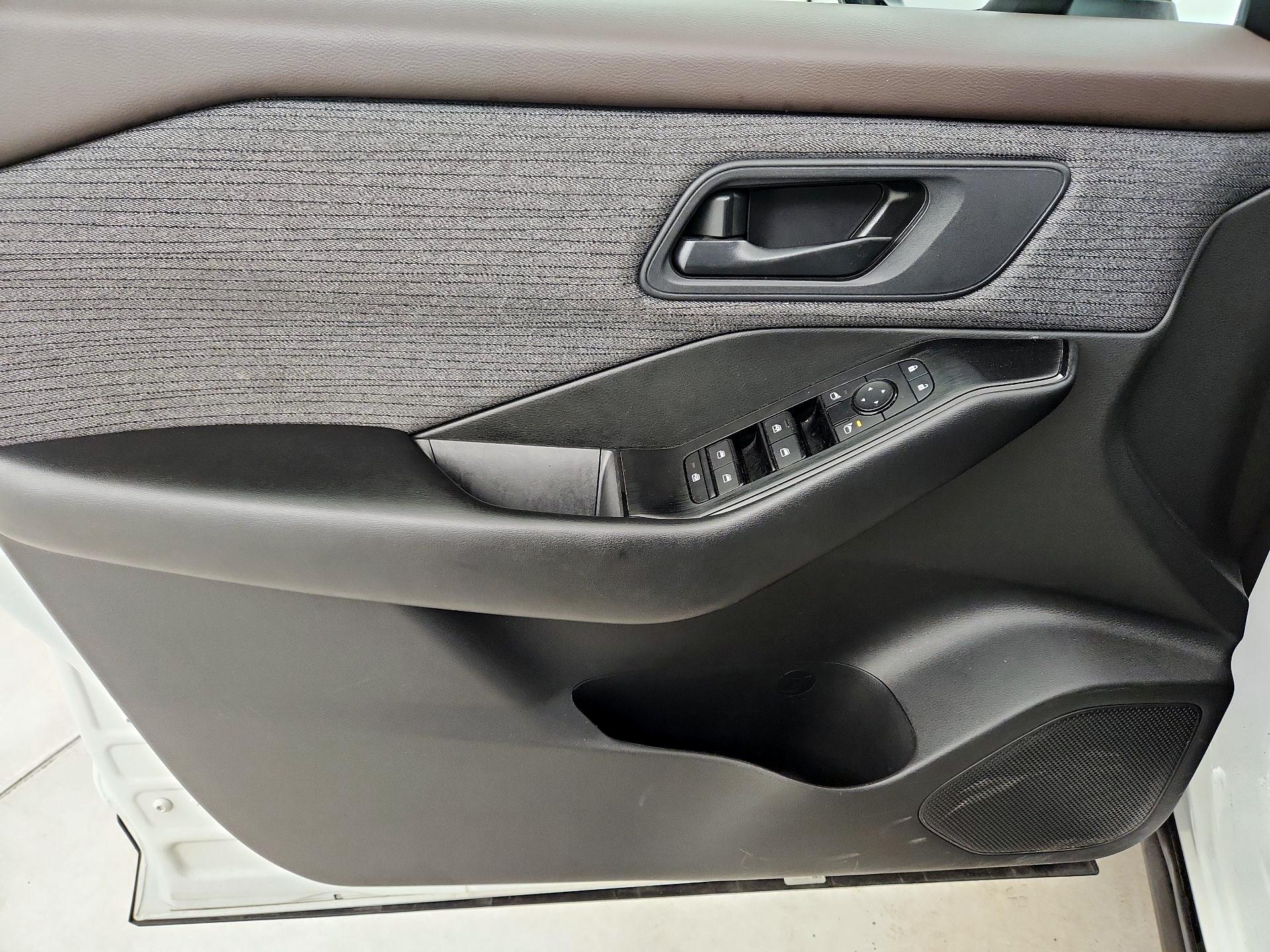 Thumbnail: 2023 Nissan Rogue - 12