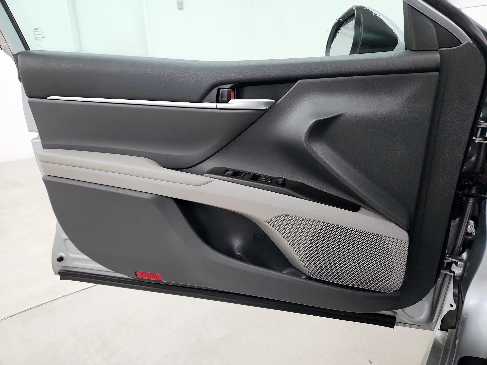 Thumbnail: 2023 Toyota Camry - 12