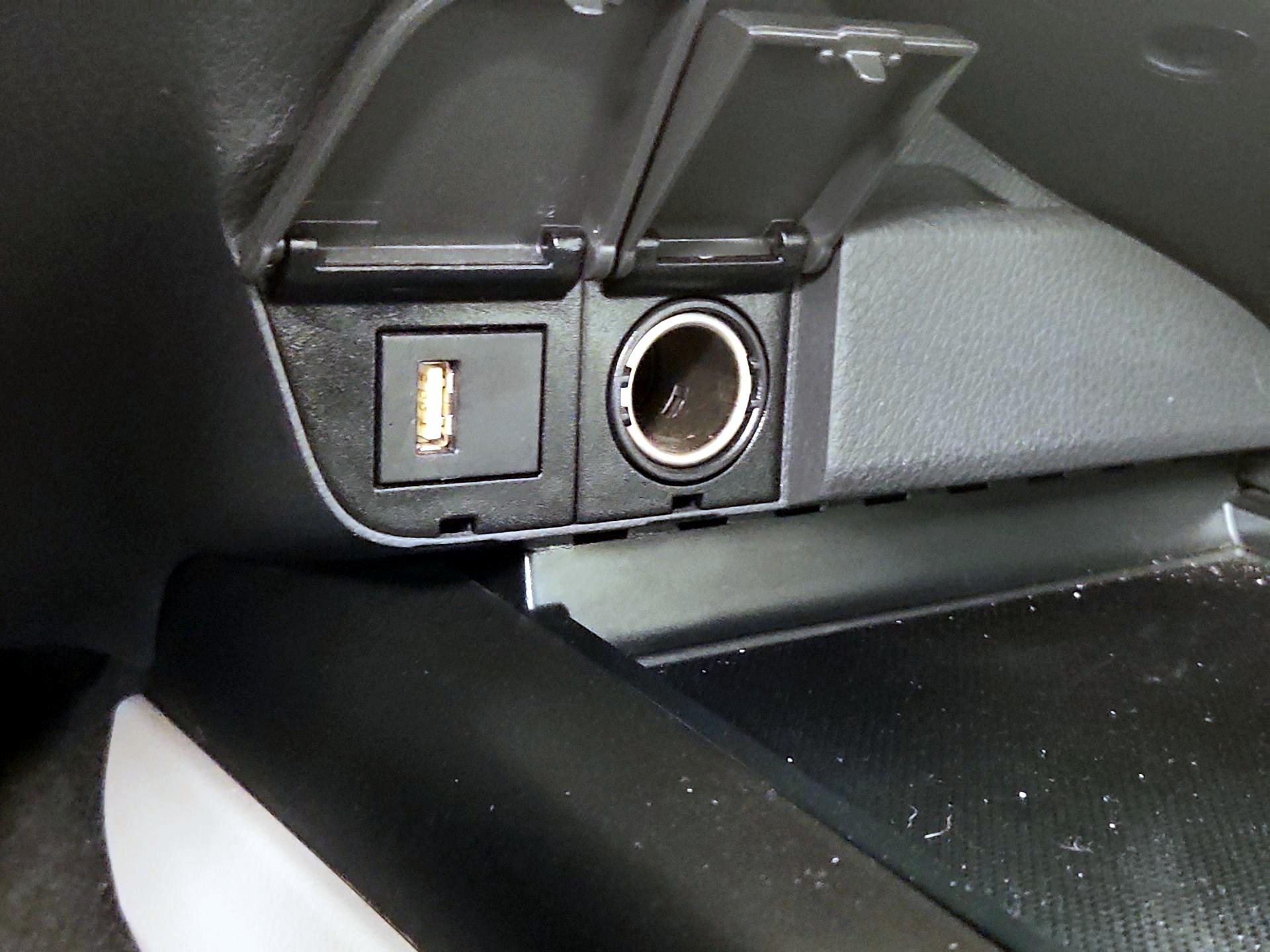 Thumbnail: 2023 Toyota Camry - 18