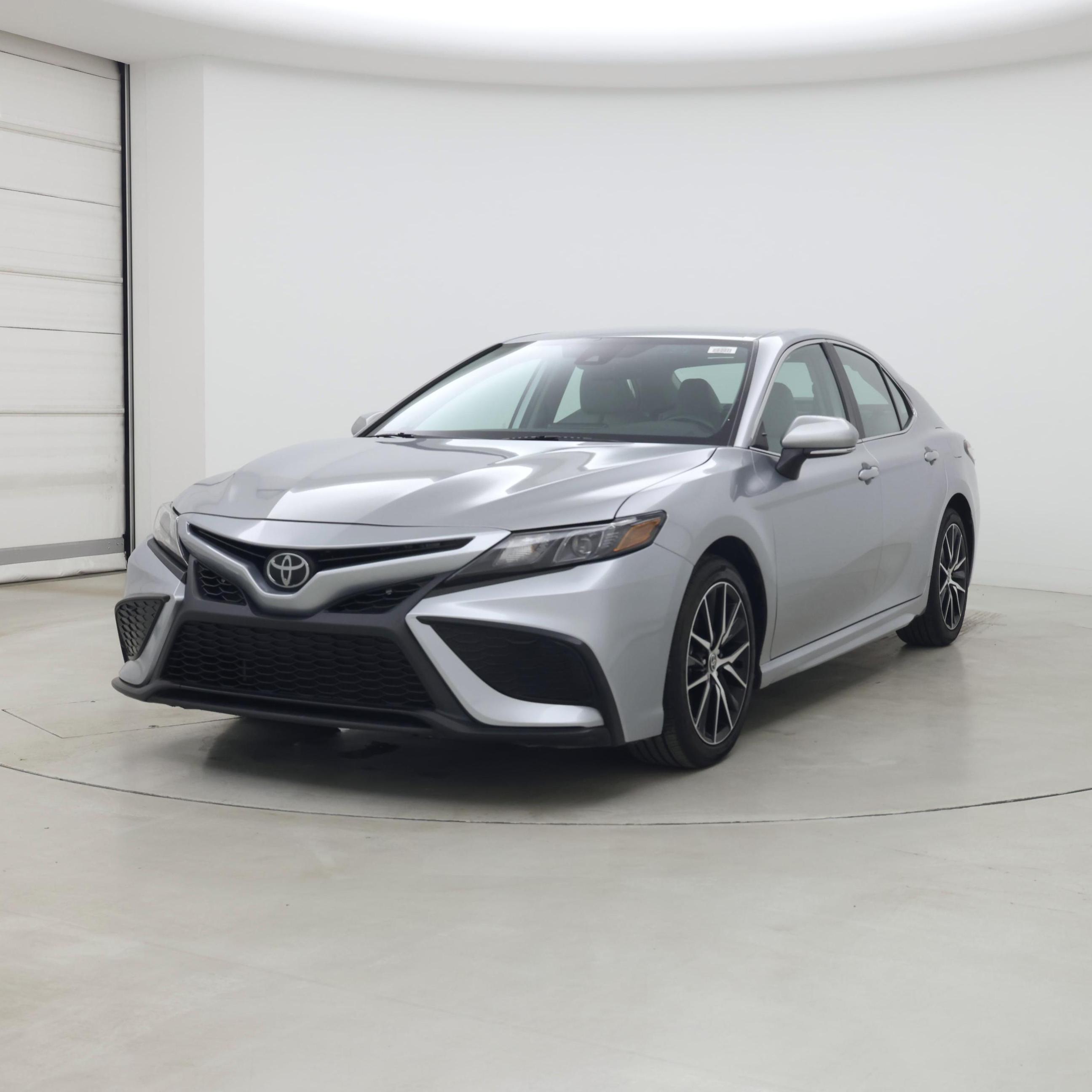 Thumbnail: 2023 Toyota Camry - 4