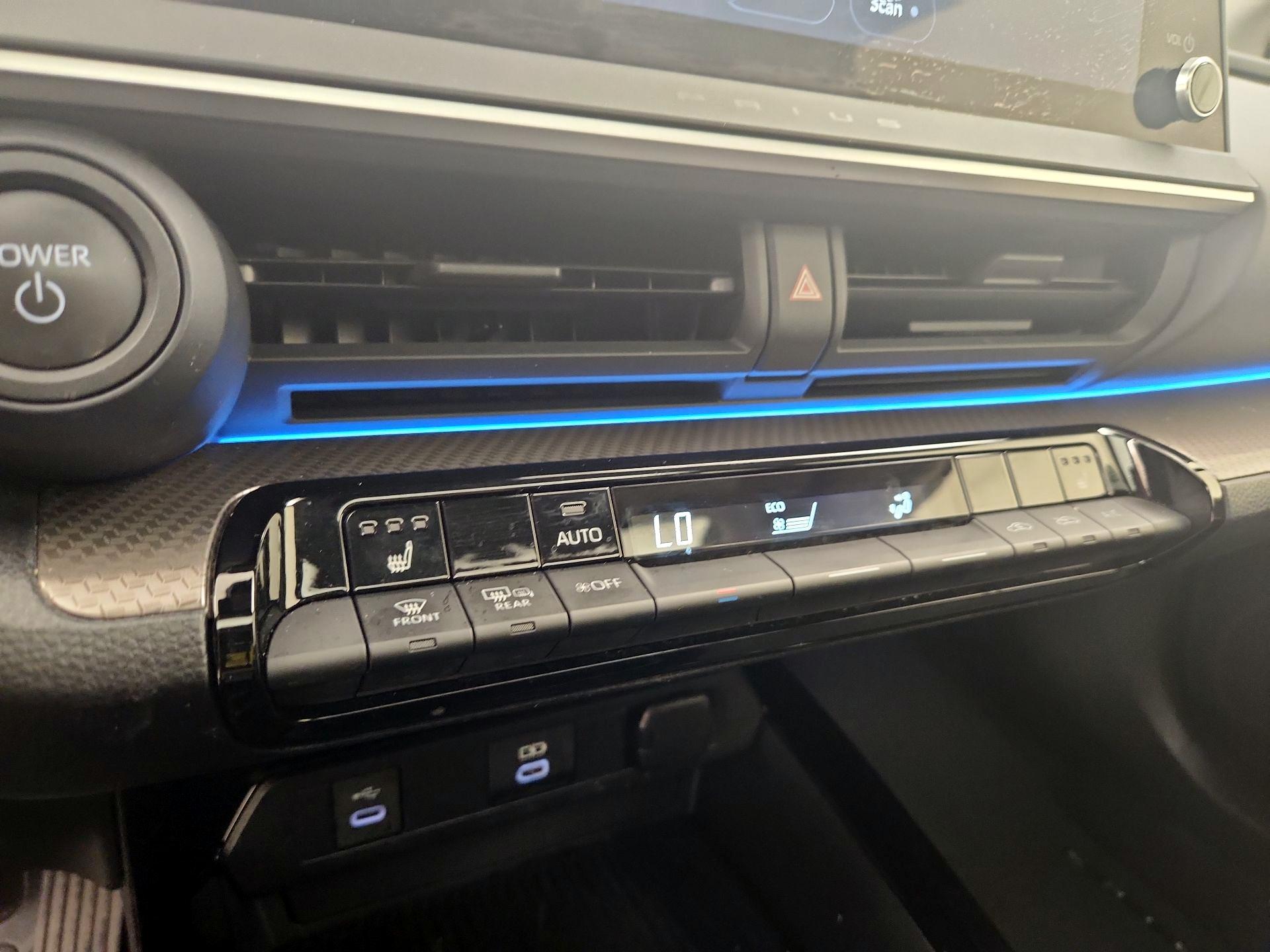 Thumbnail: 2024 Toyota Prius - 16