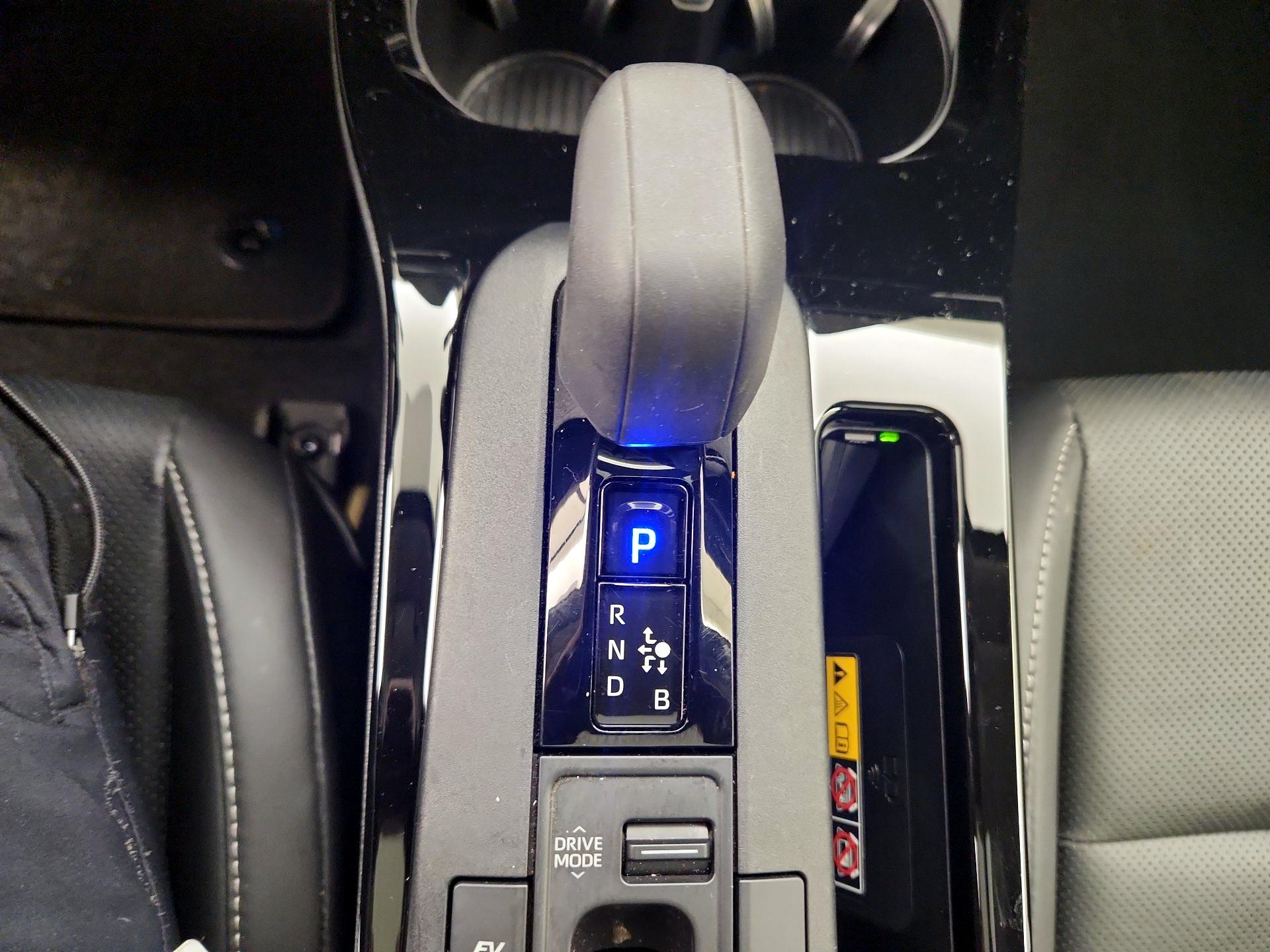 Thumbnail: 2024 Toyota Prius - 17