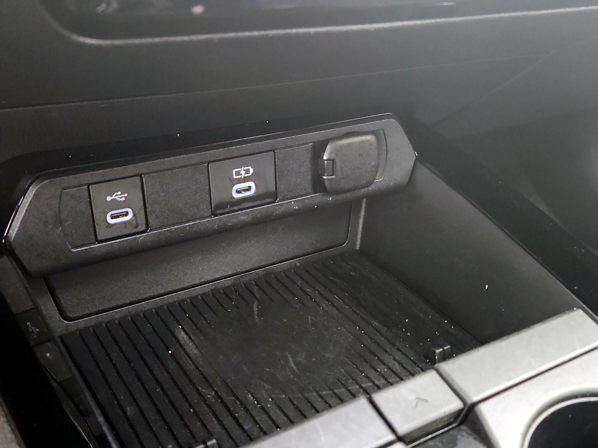 Thumbnail: 2024 Toyota Prius - 18