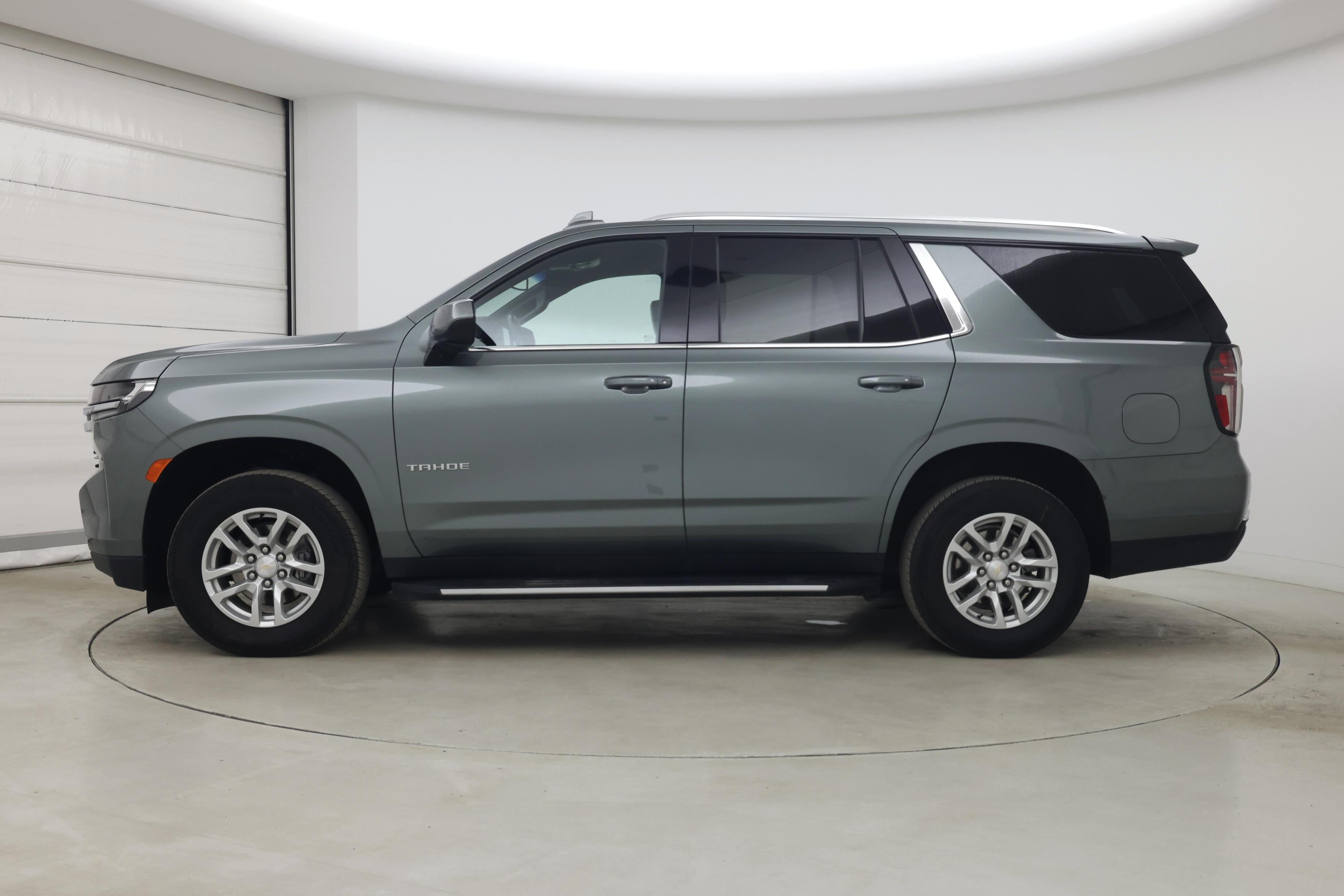 Thumbnail: 2024 Chevrolet Tahoe - 3