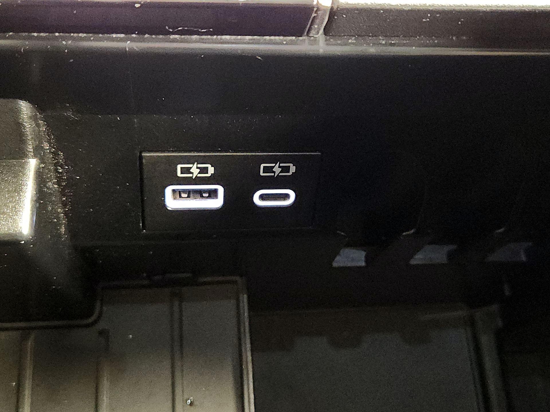 Thumbnail: 2025 Toyota Tundra - 18