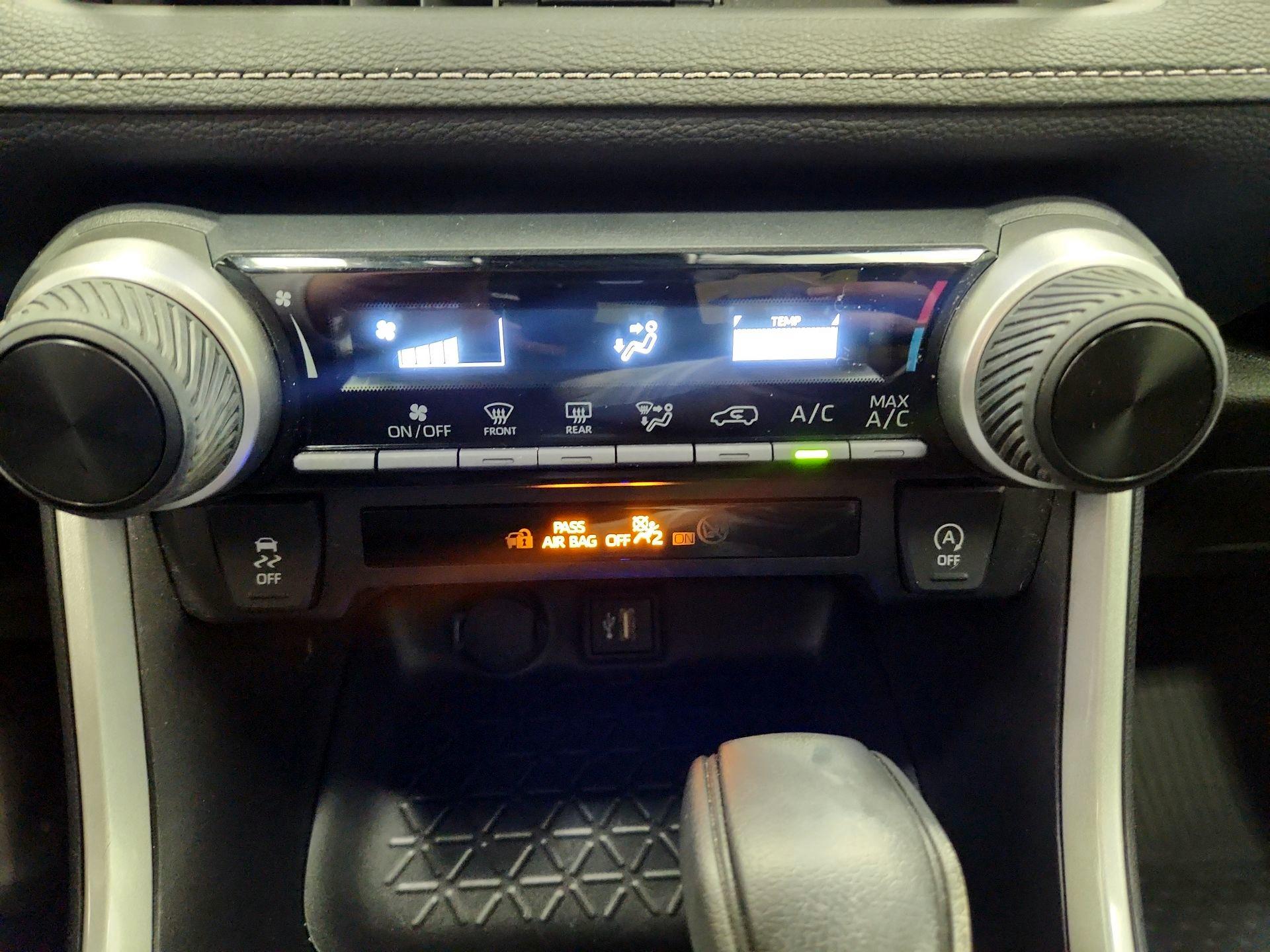 Thumbnail: 2024 Toyota RAV4 - 17