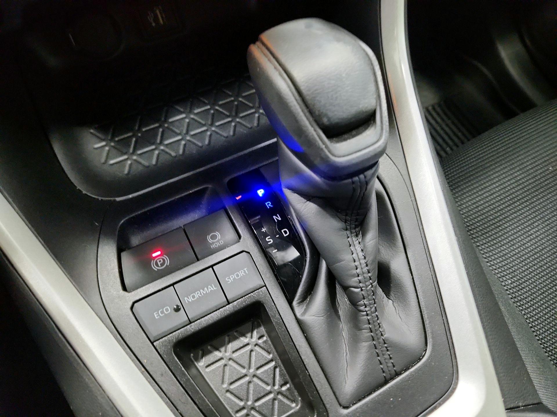 Thumbnail: 2024 Toyota RAV4 - 18