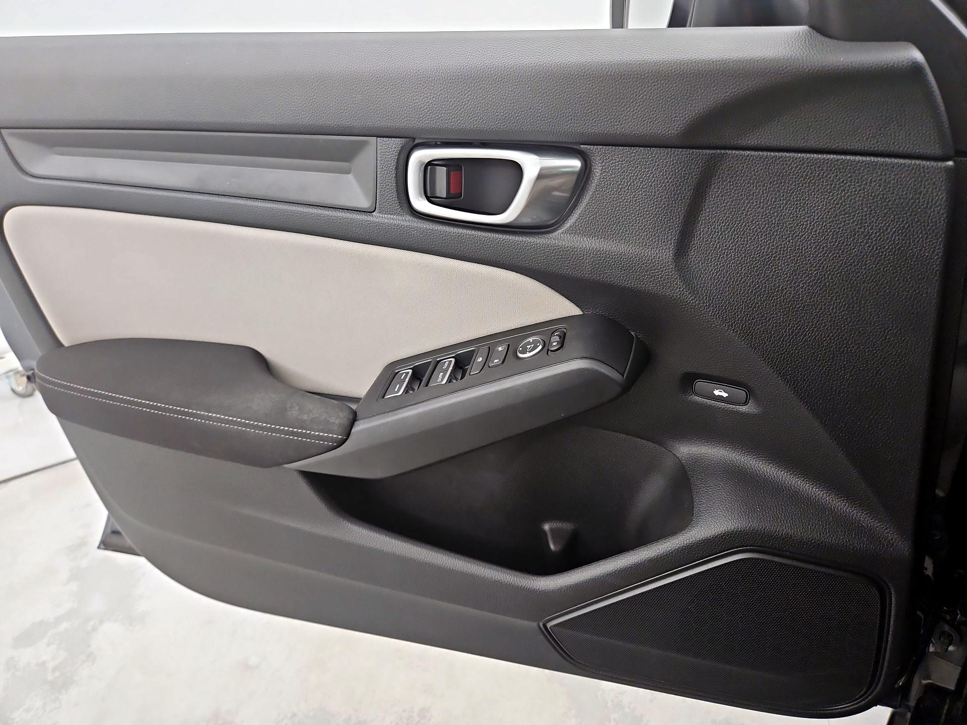 Thumbnail: 2023 Honda Civic - 12