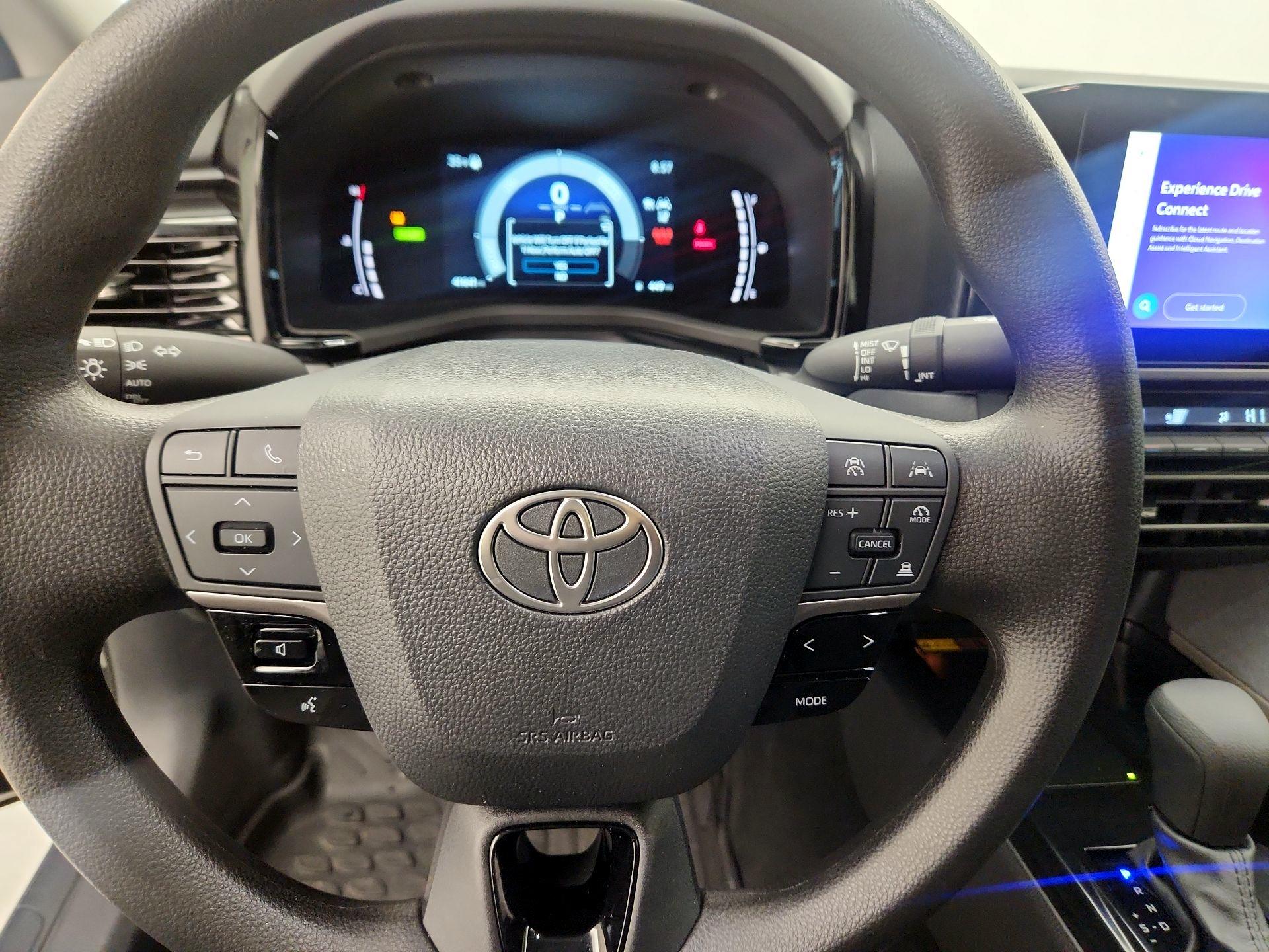 Thumbnail: 2025 Toyota Camry - 10