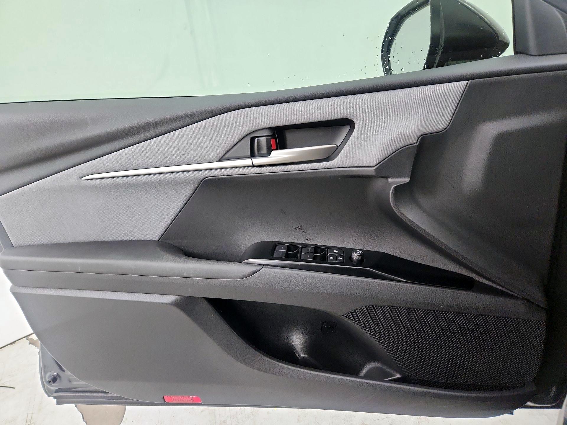 Thumbnail: 2025 Toyota Camry - 12