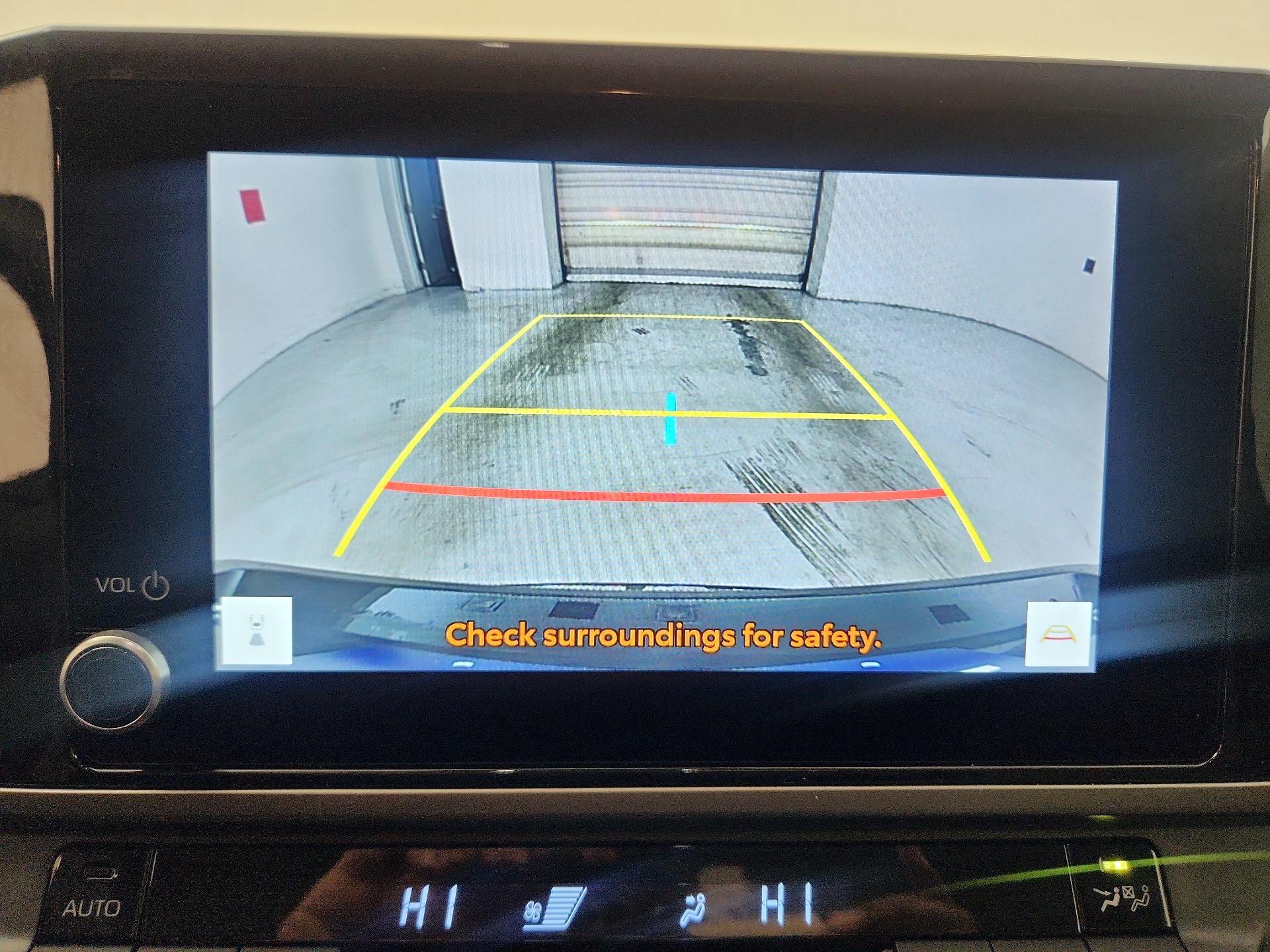 Thumbnail: 2025 Toyota Camry - 14