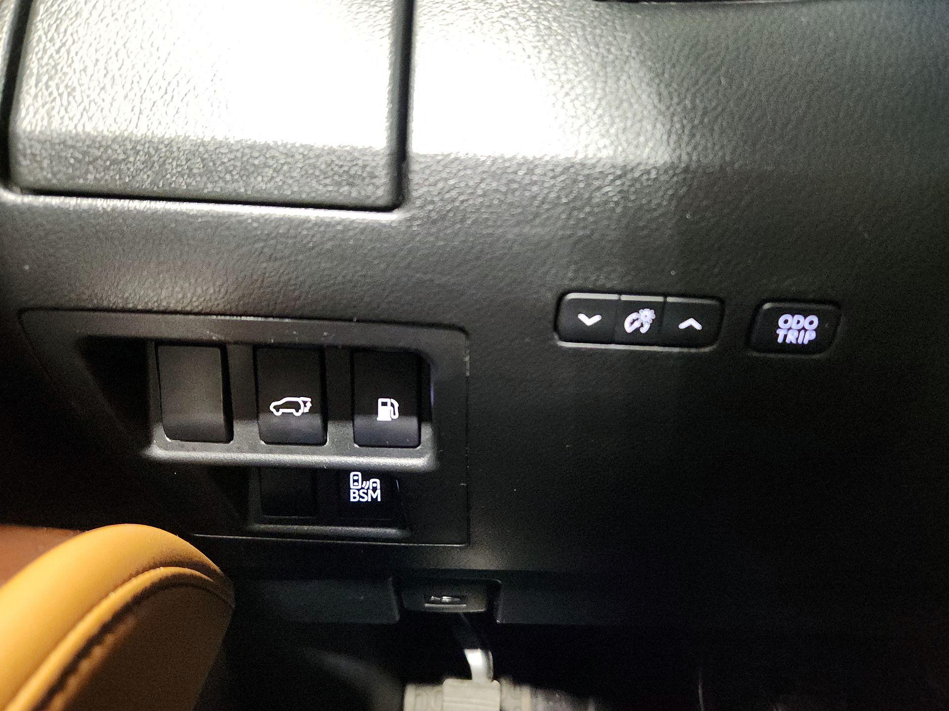 Thumbnail: 2015 Lexus RX - 13