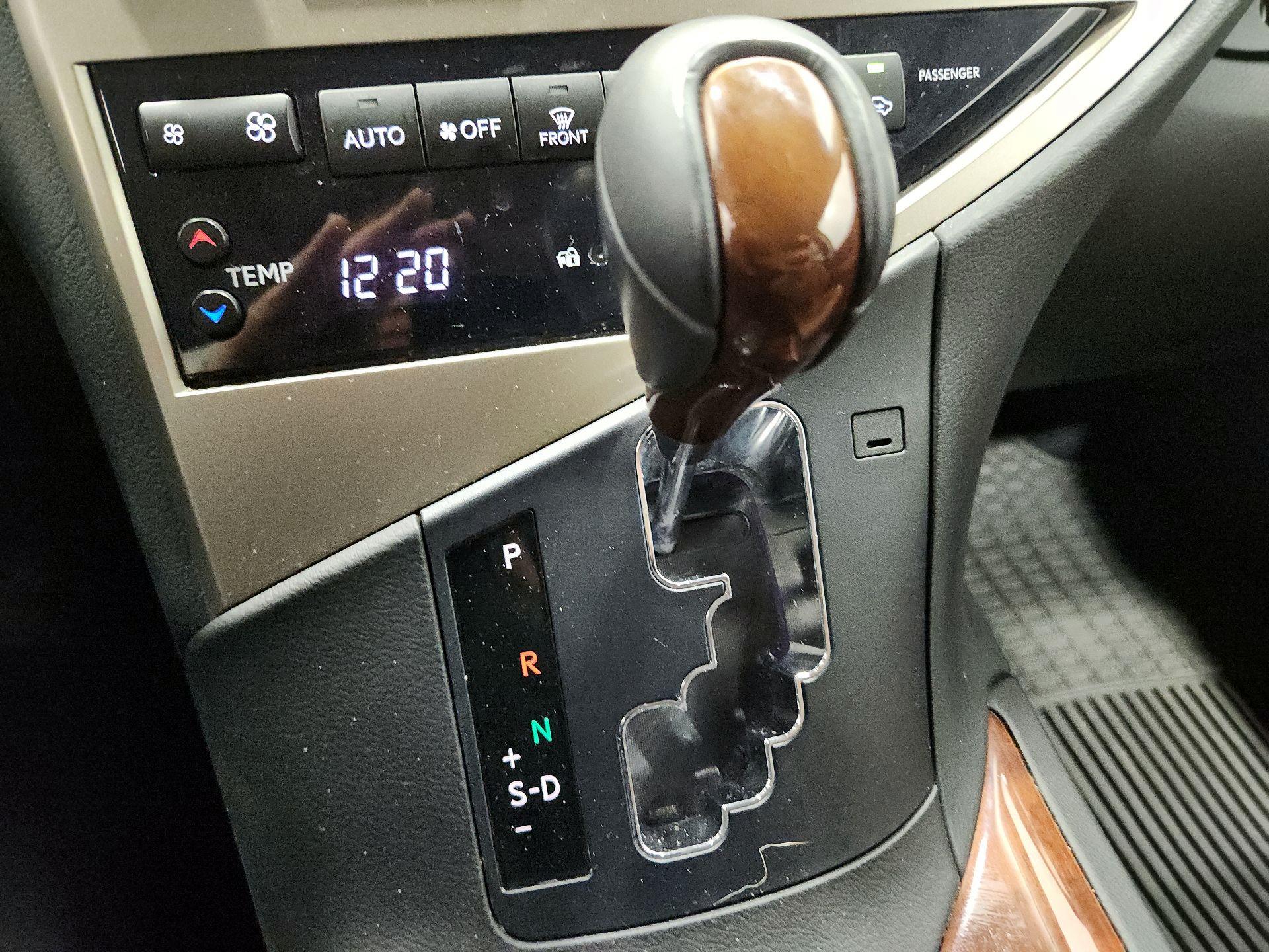 Thumbnail: 2015 Lexus RX - 18