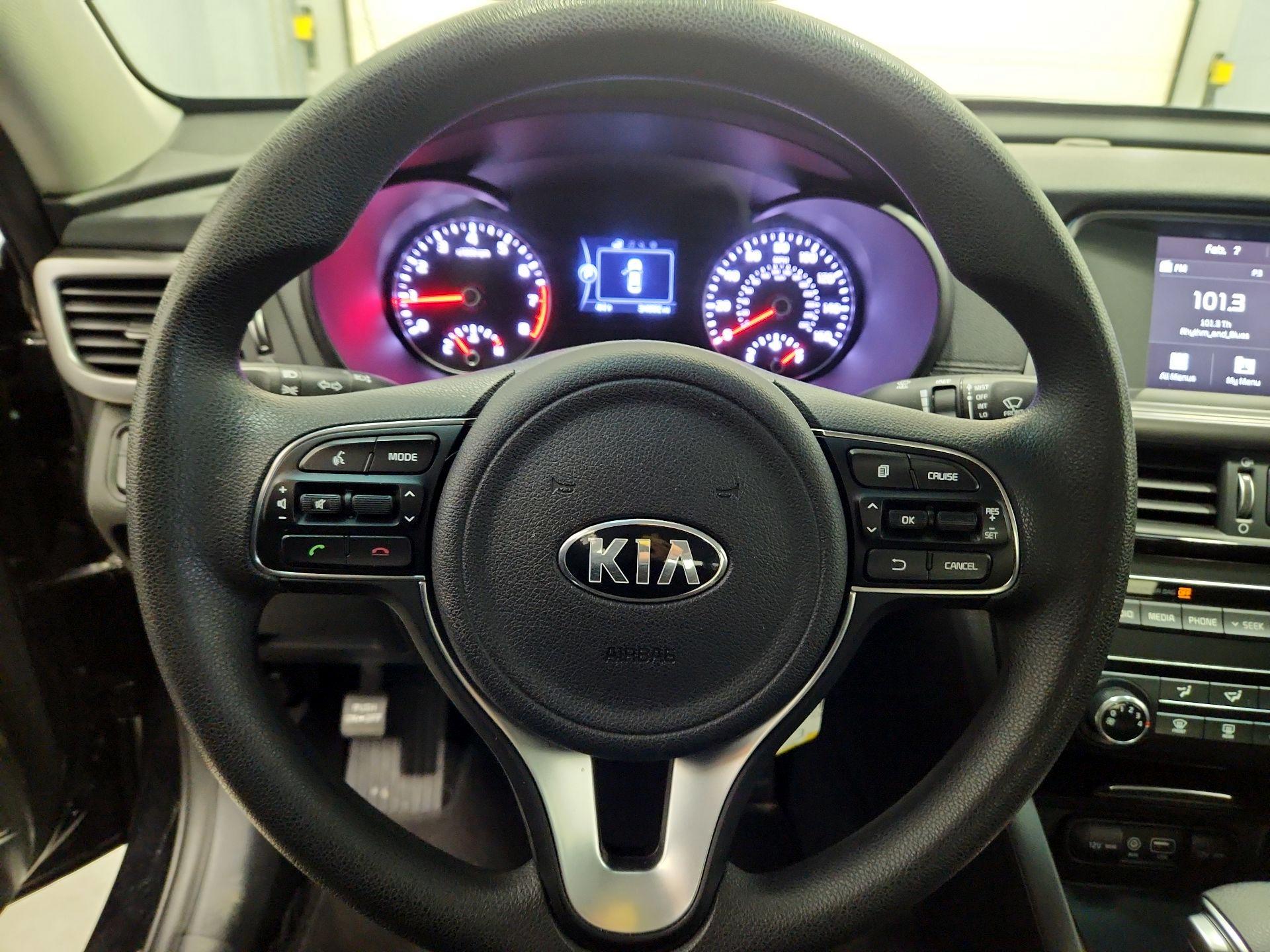 Thumbnail: 2017 Kia Optima - 10