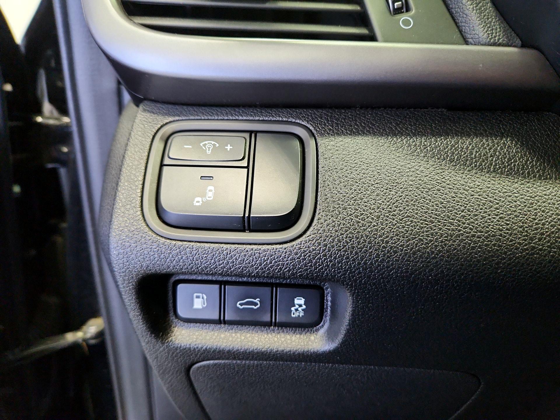 Thumbnail: 2017 Kia Optima - 13