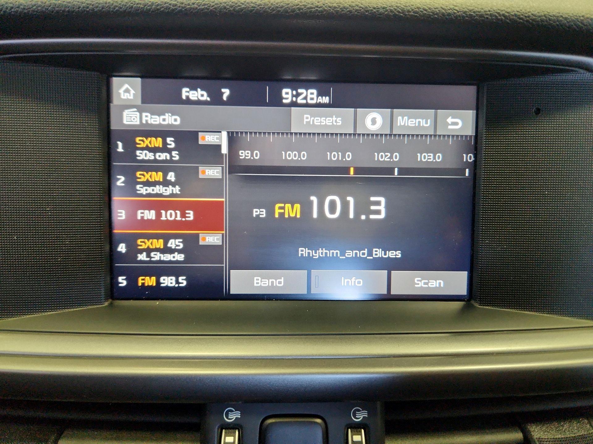 Thumbnail: 2017 Kia Optima - 15