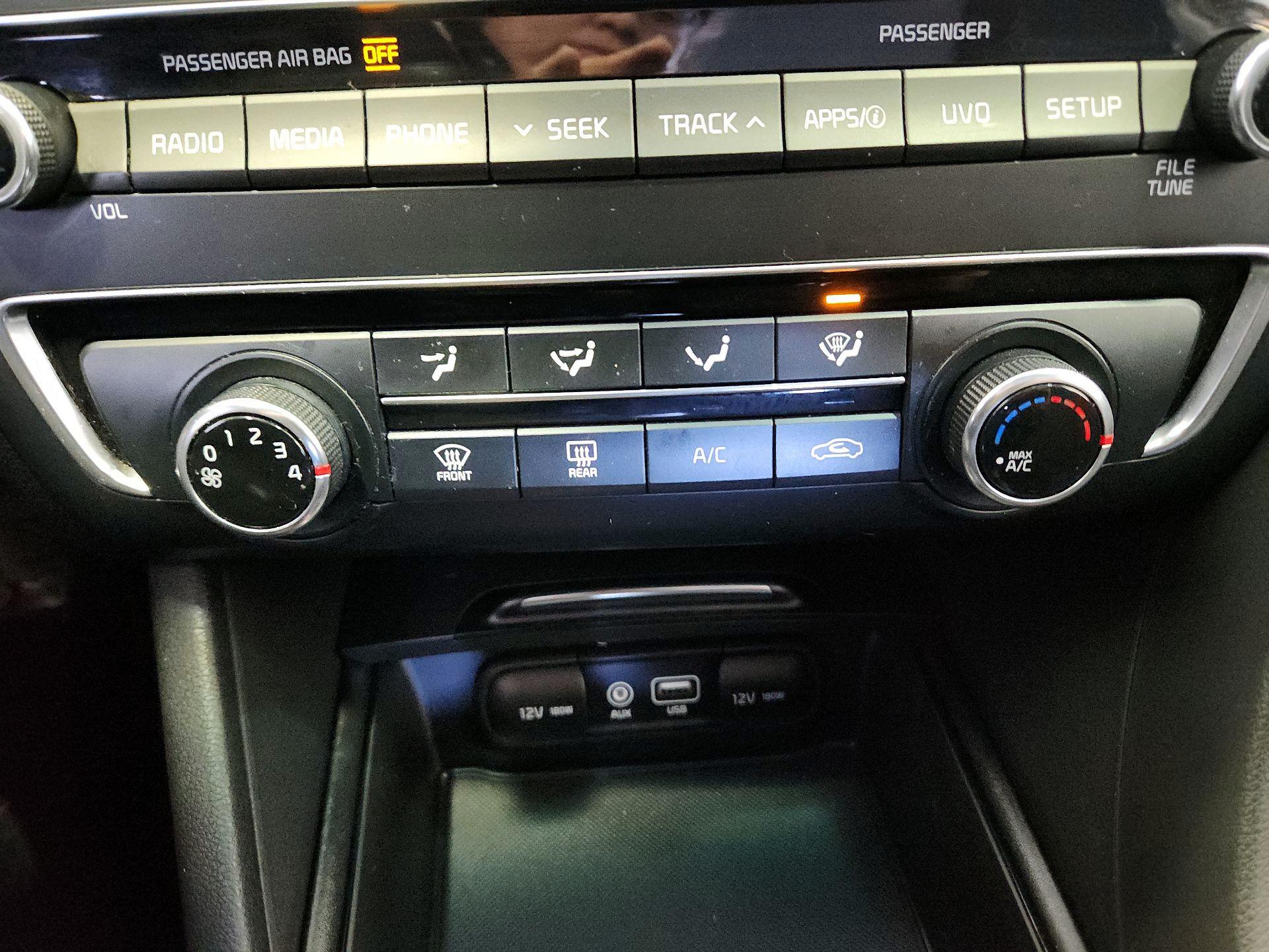 Thumbnail: 2017 Kia Optima - 16