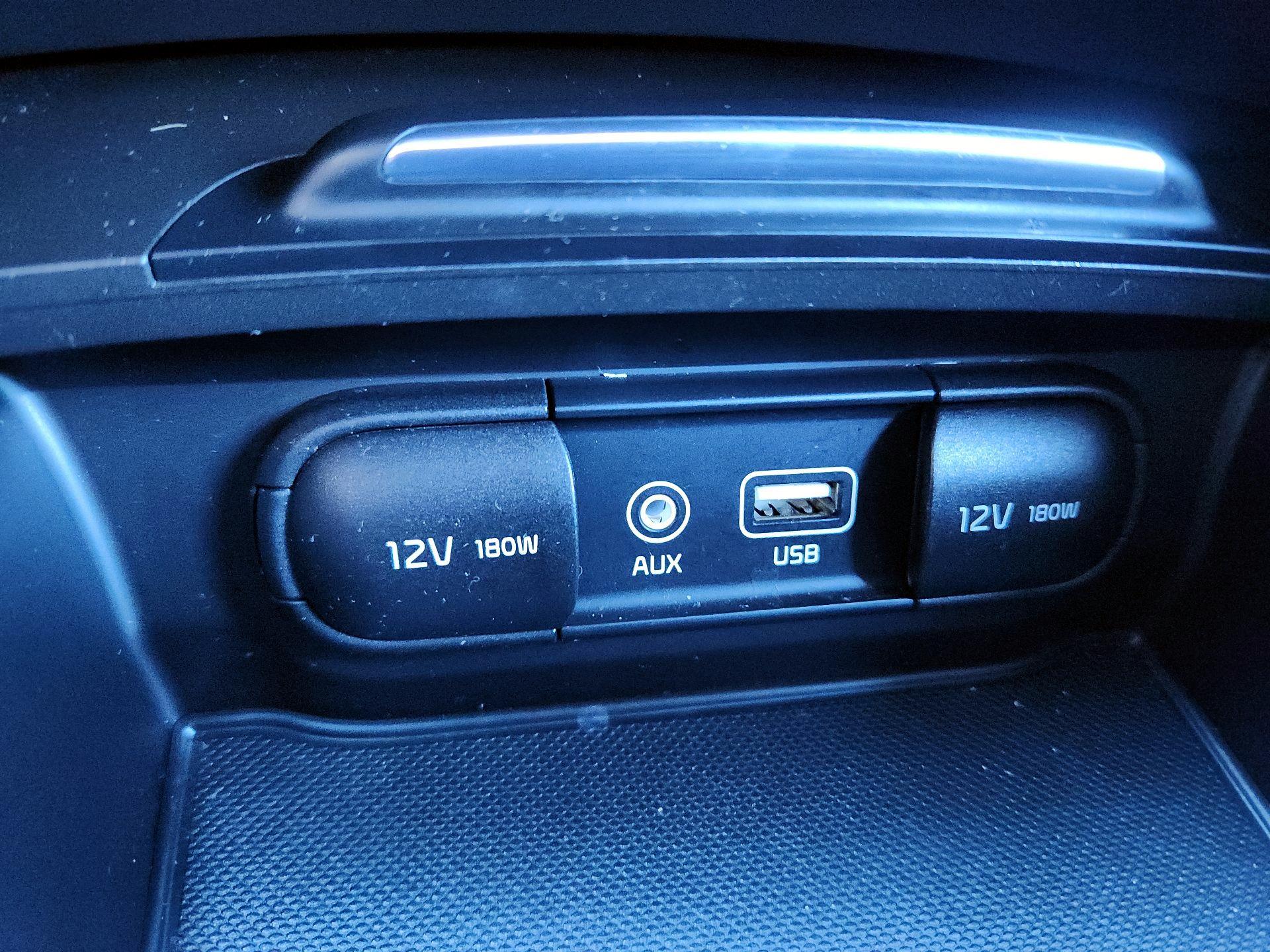 Thumbnail: 2017 Kia Optima - 18