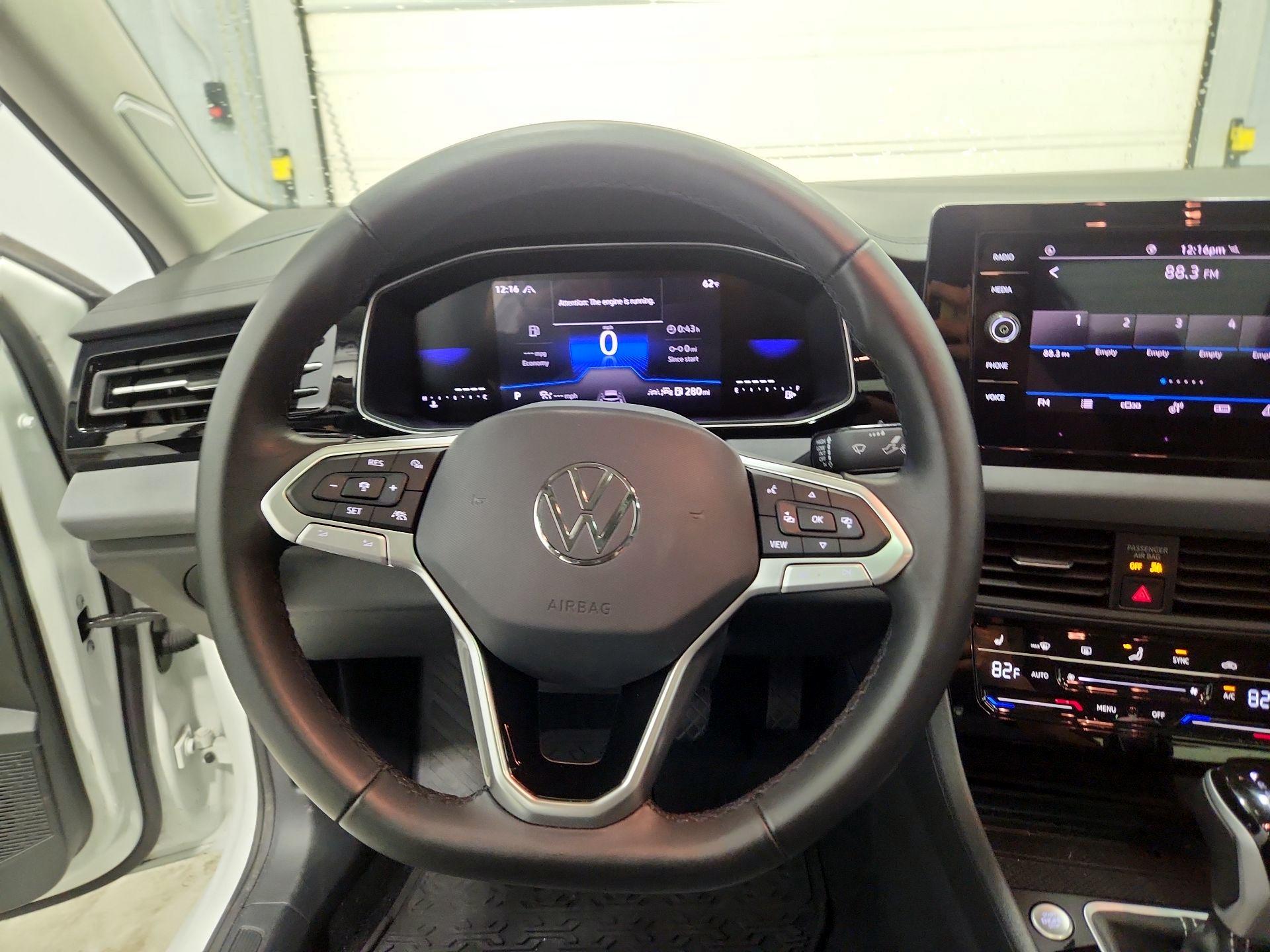 Thumbnail: 2025 Volkswagen Jetta - 10