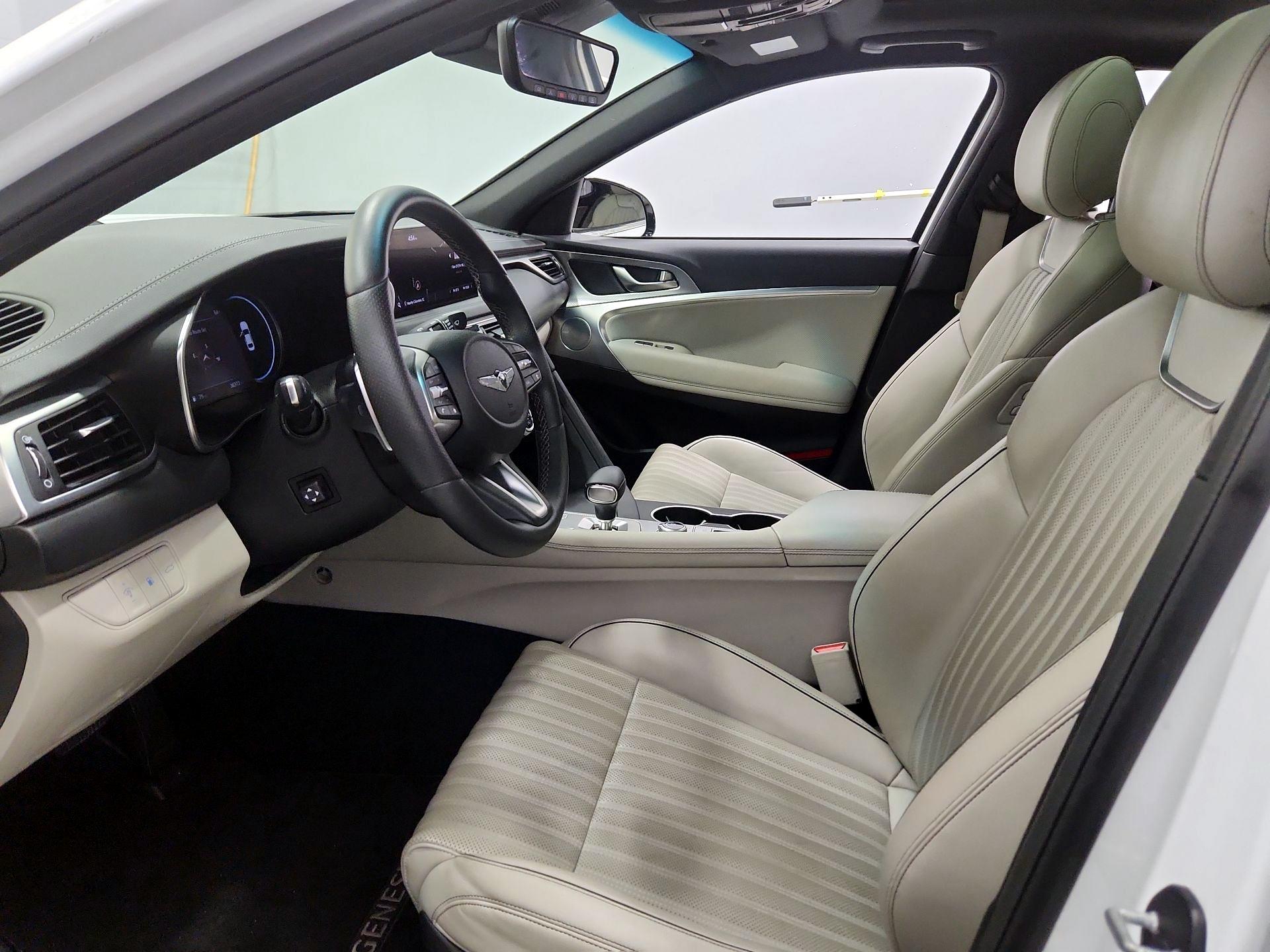 Thumbnail: 2022 Genesis G70 - 11